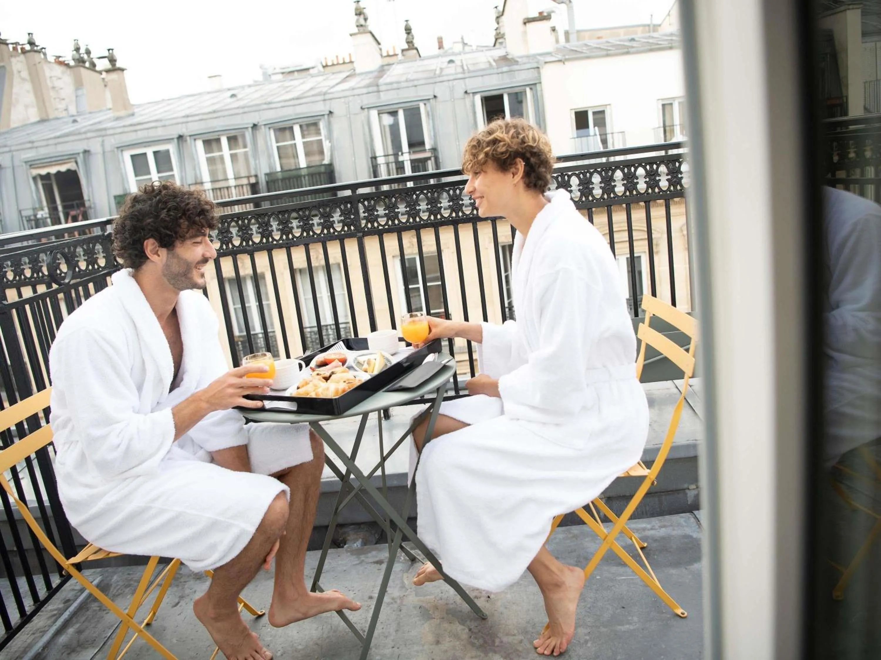 Bedroom in Mercure Paris Opera Garnier Hôtel & Spa
