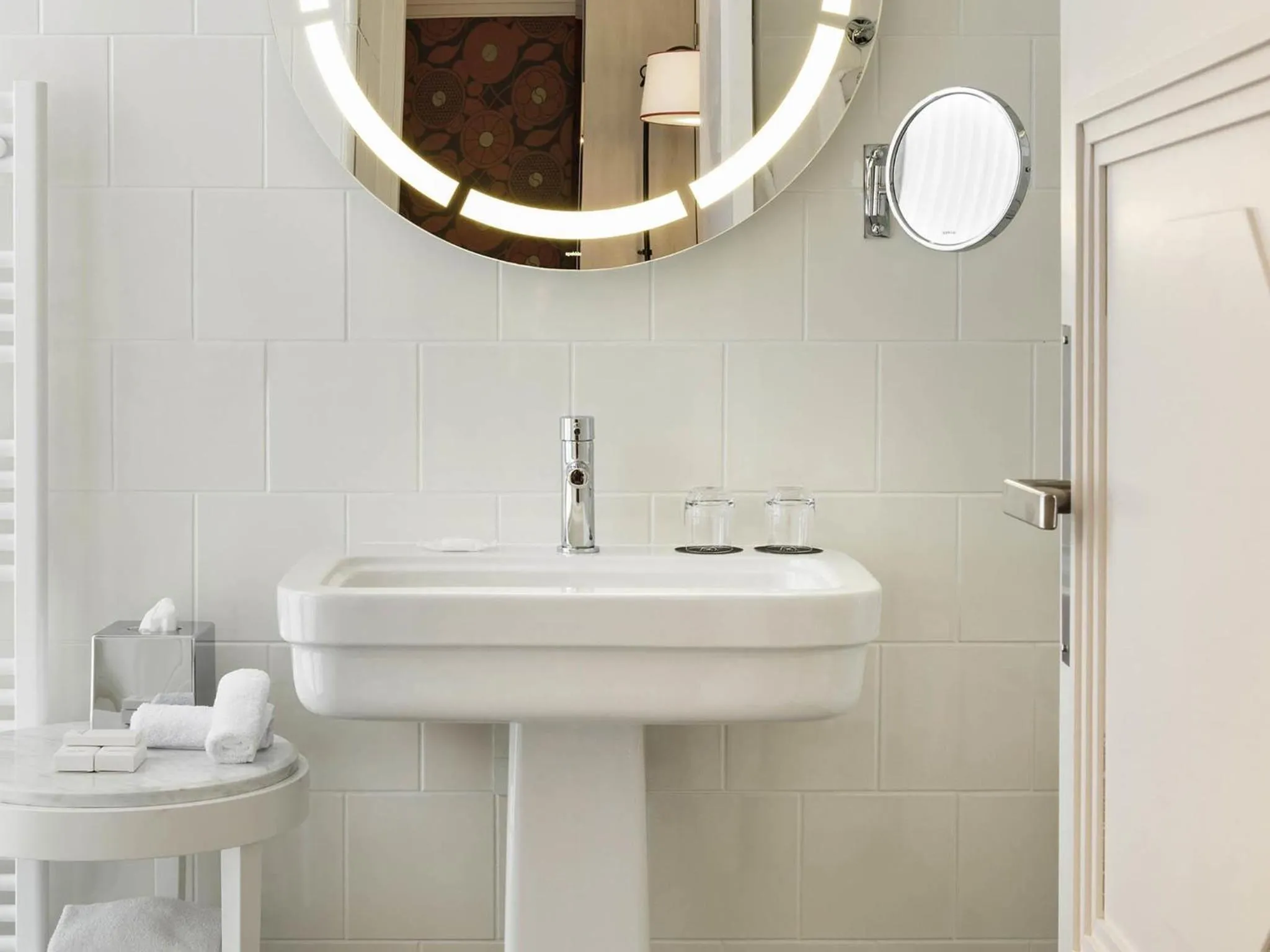 Bedroom in Carlton Hotel Lyon - MGallery Collection