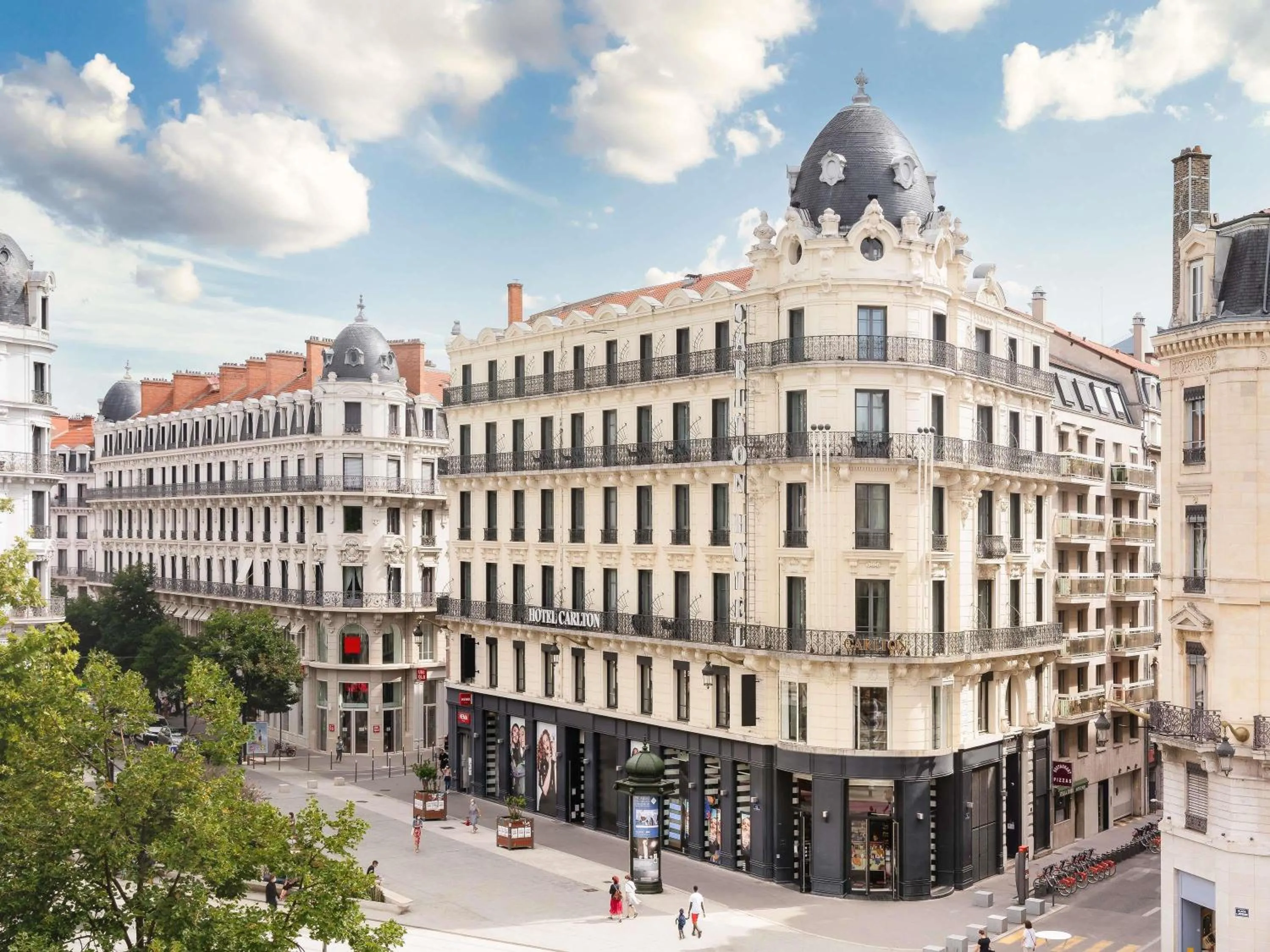 Property building in Carlton Hotel Lyon - MGallery Collection