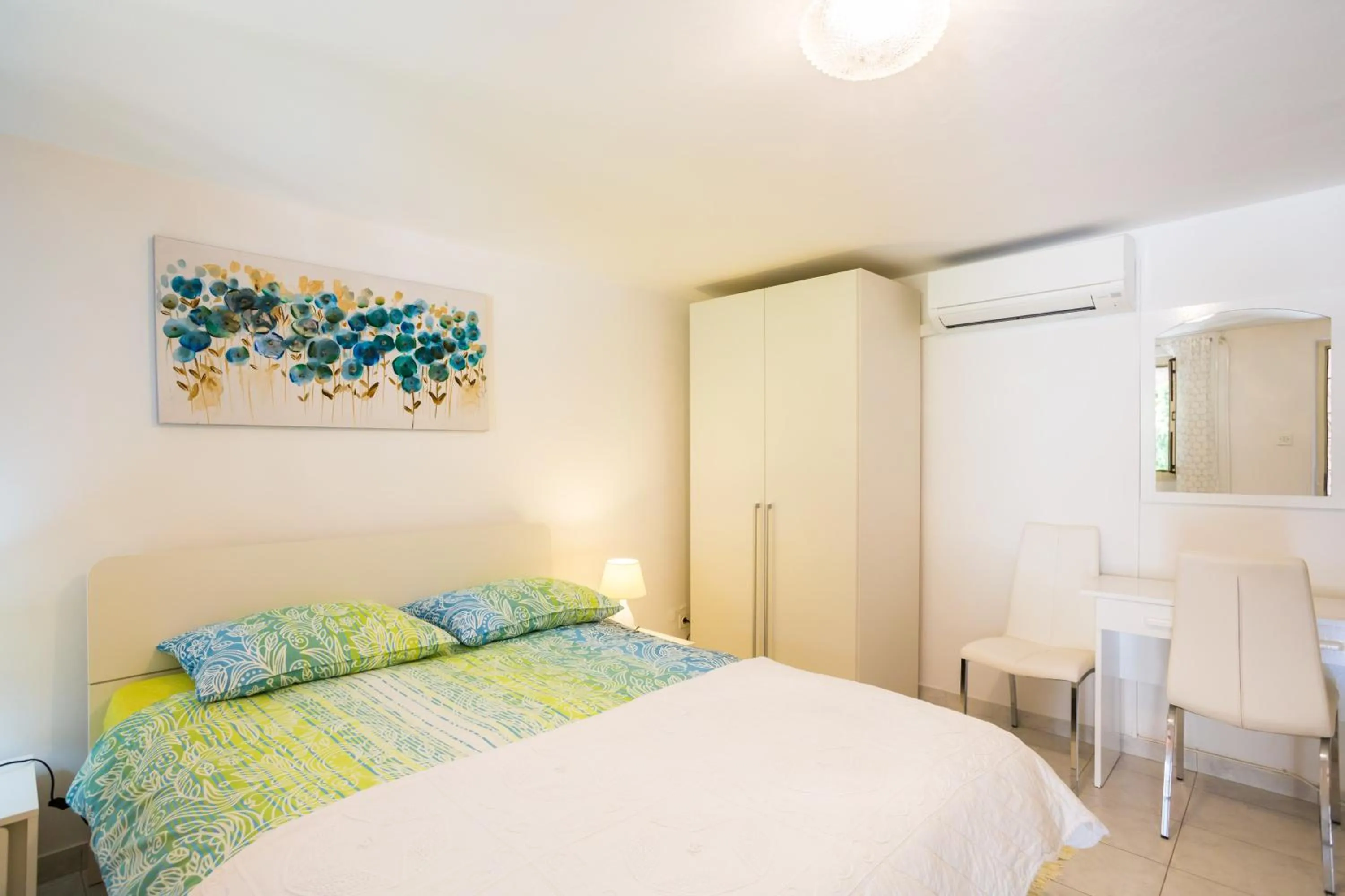 Bed in Guest House Steel