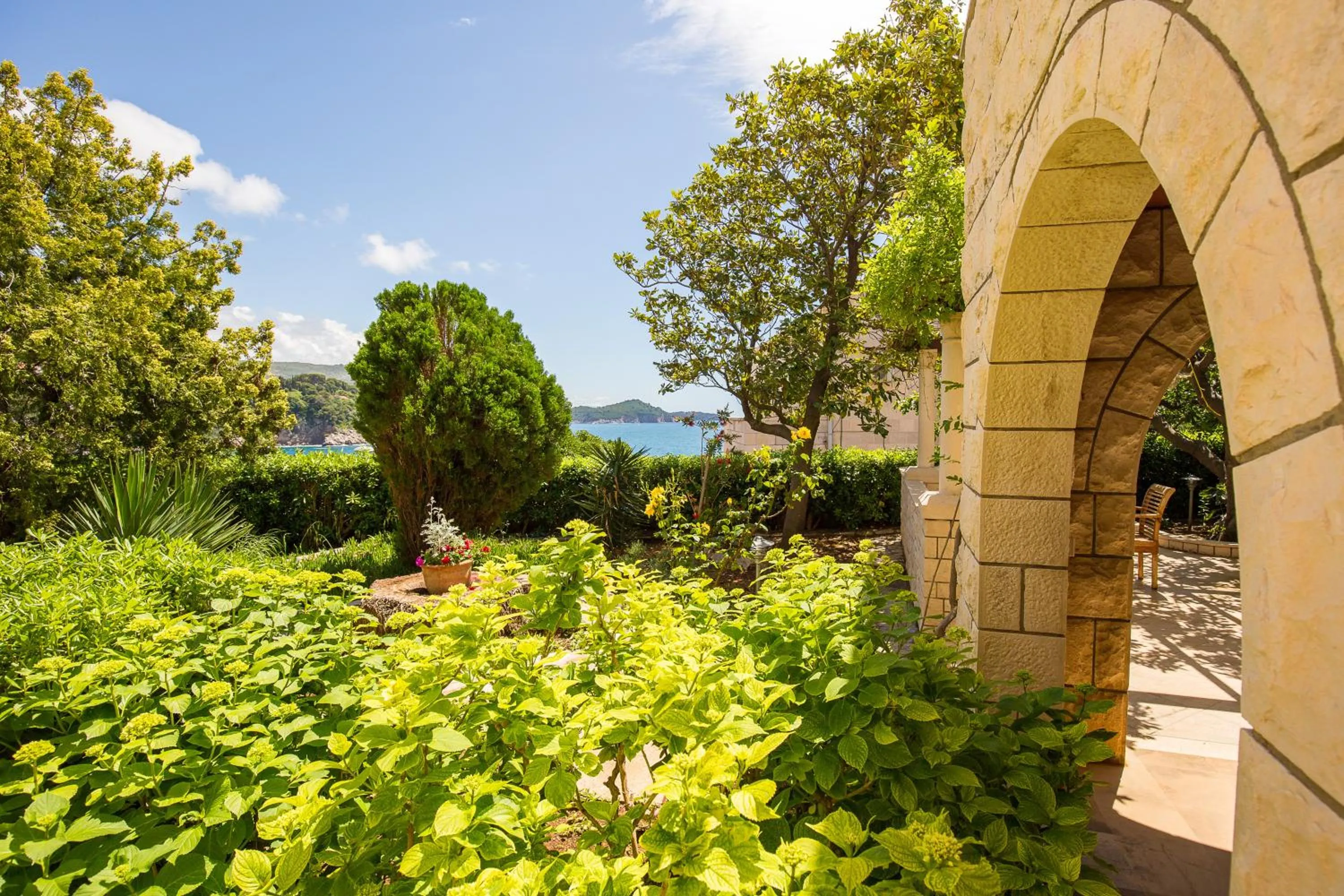 Garden in Guest House Steel
