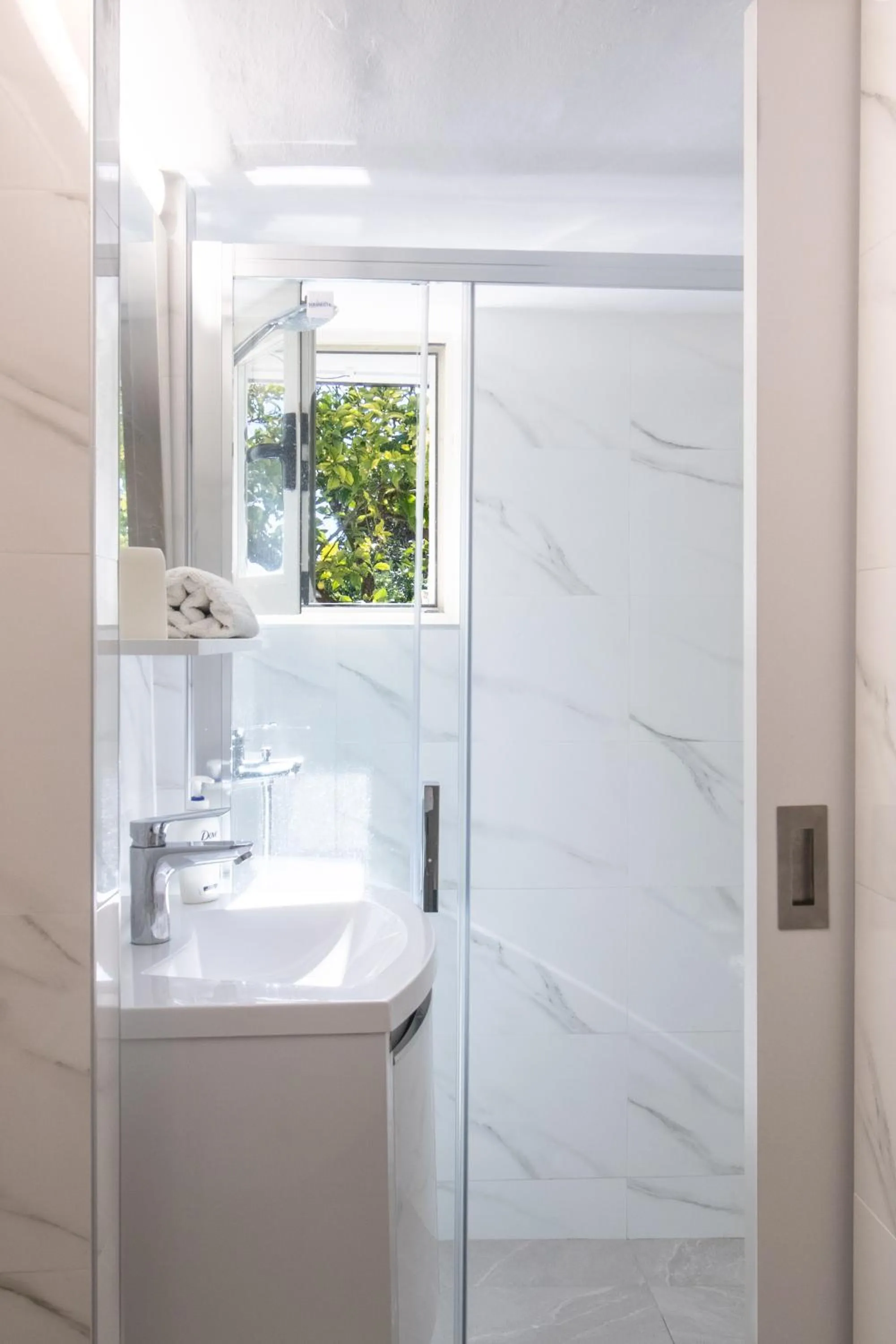 Shower in Guest House Steel