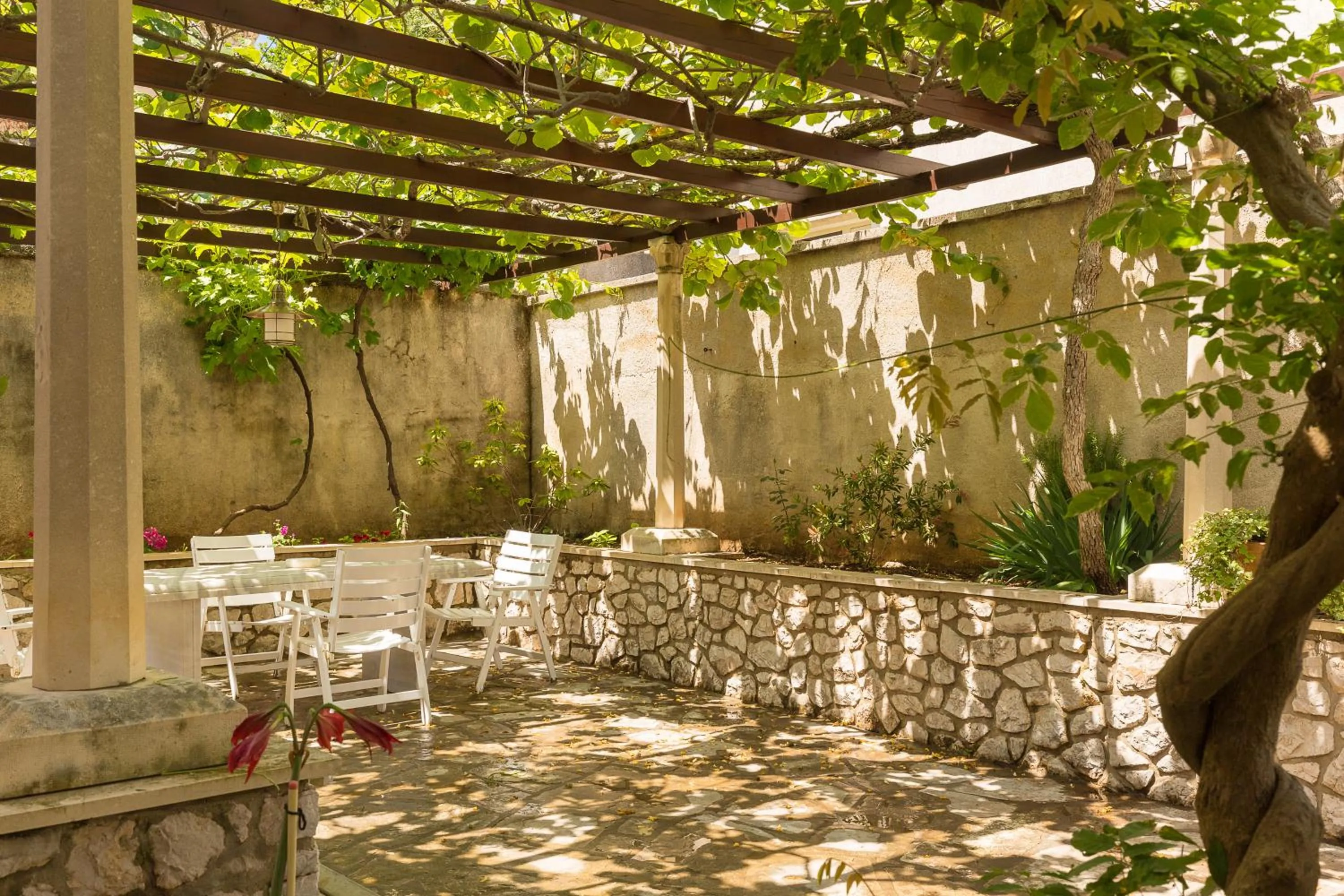 Seating area in Guest House Steel