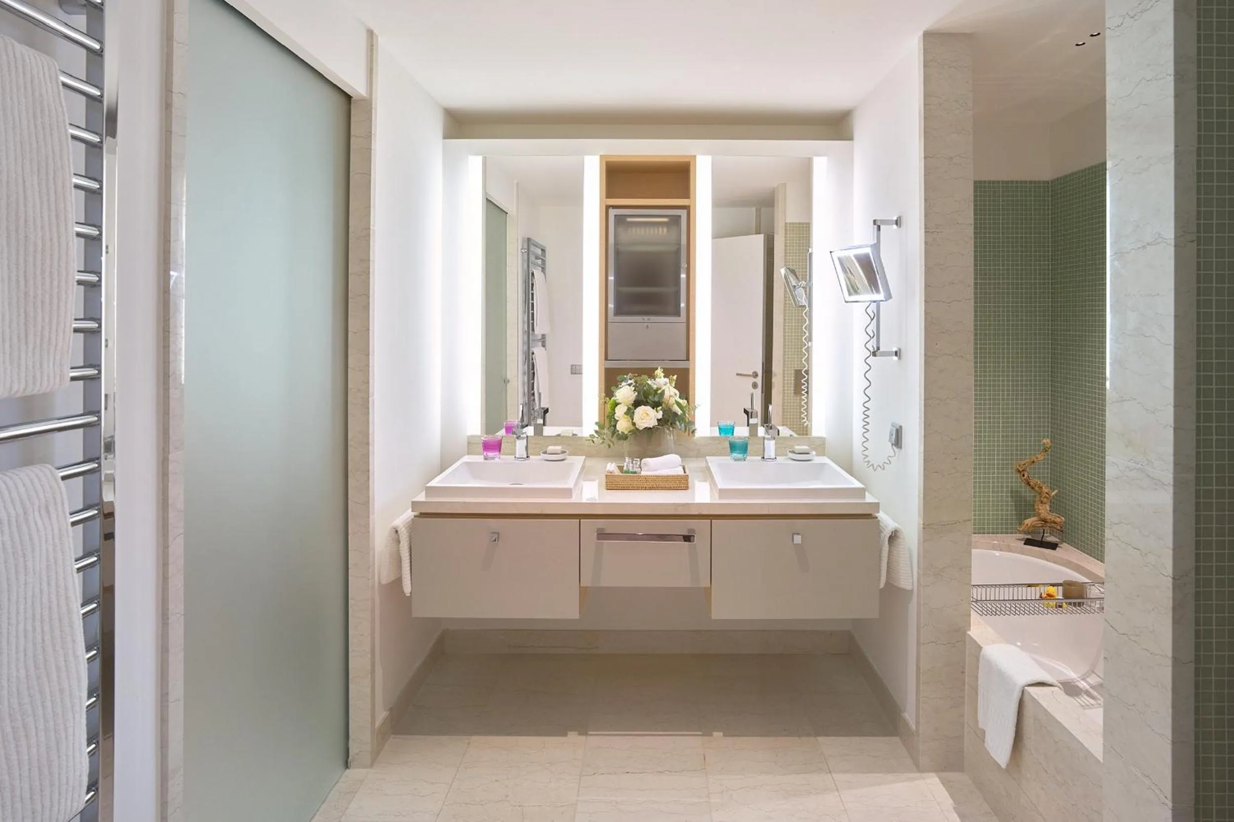 Bathroom in BUDERSAND Hotel - Golf & Spa - Sylt