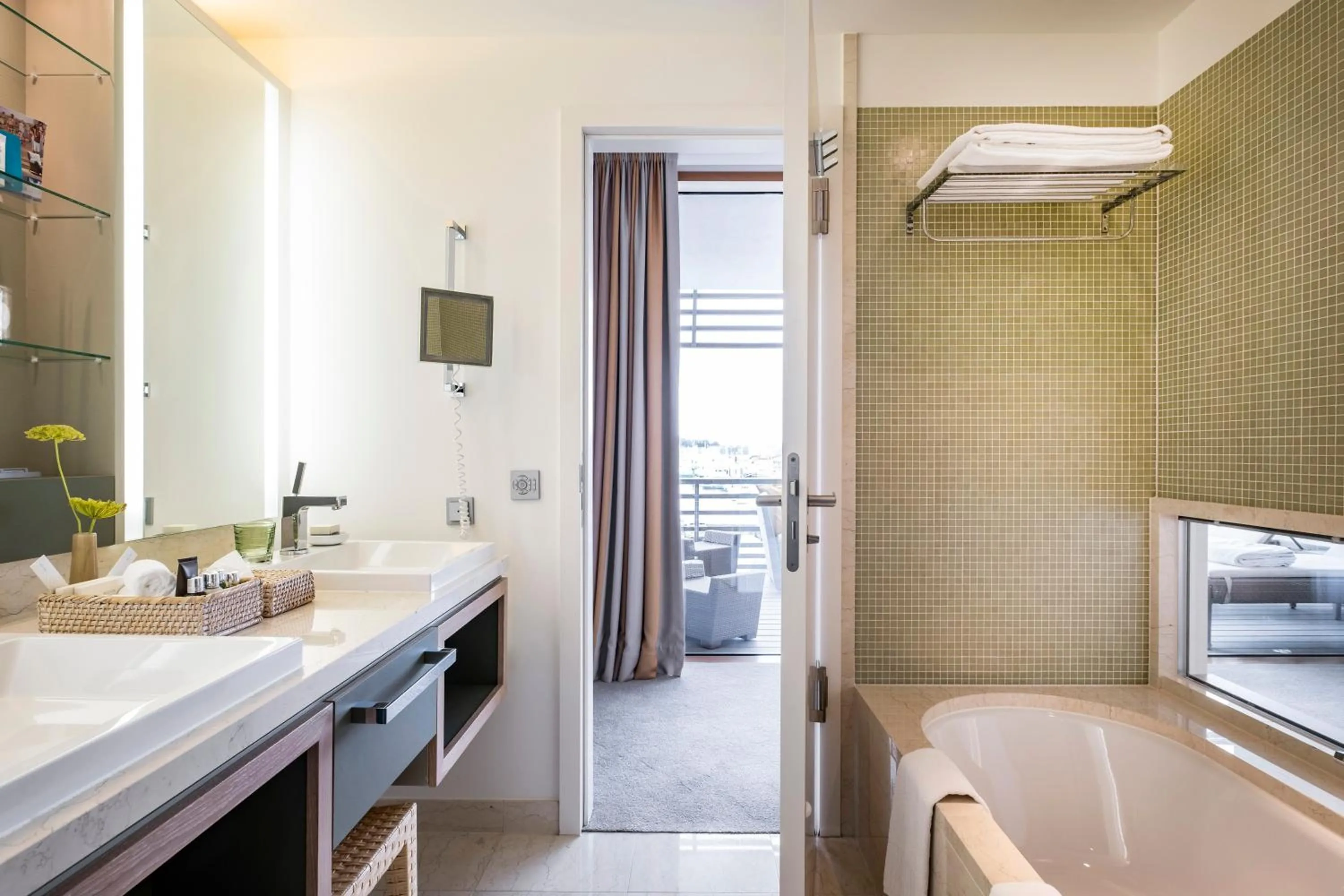 Bathroom in BUDERSAND Hotel - Golf & Spa - Sylt