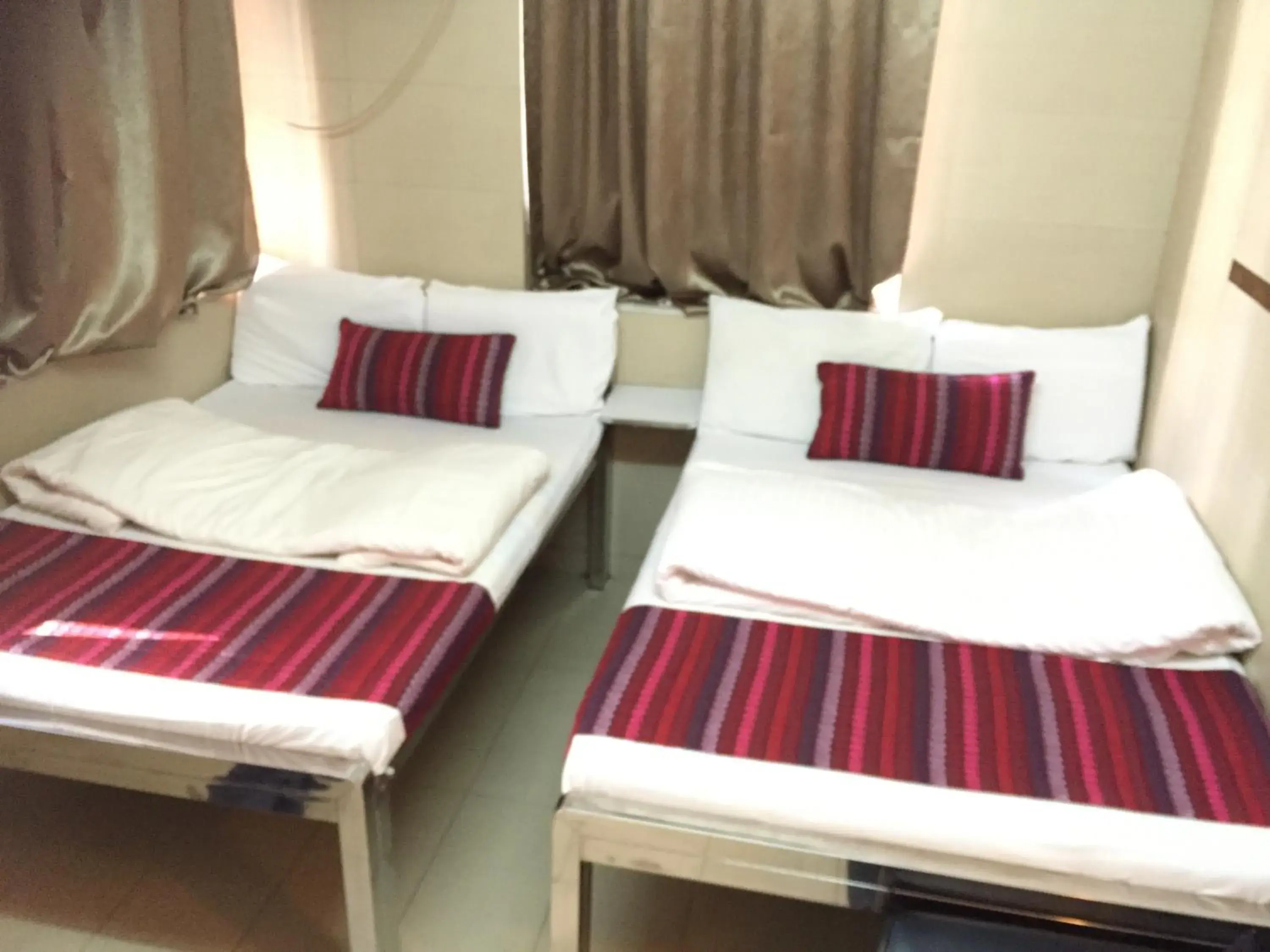 Comfort Twin Room in New Grand Guest House Comfort Twin Room in New Grand Guest House