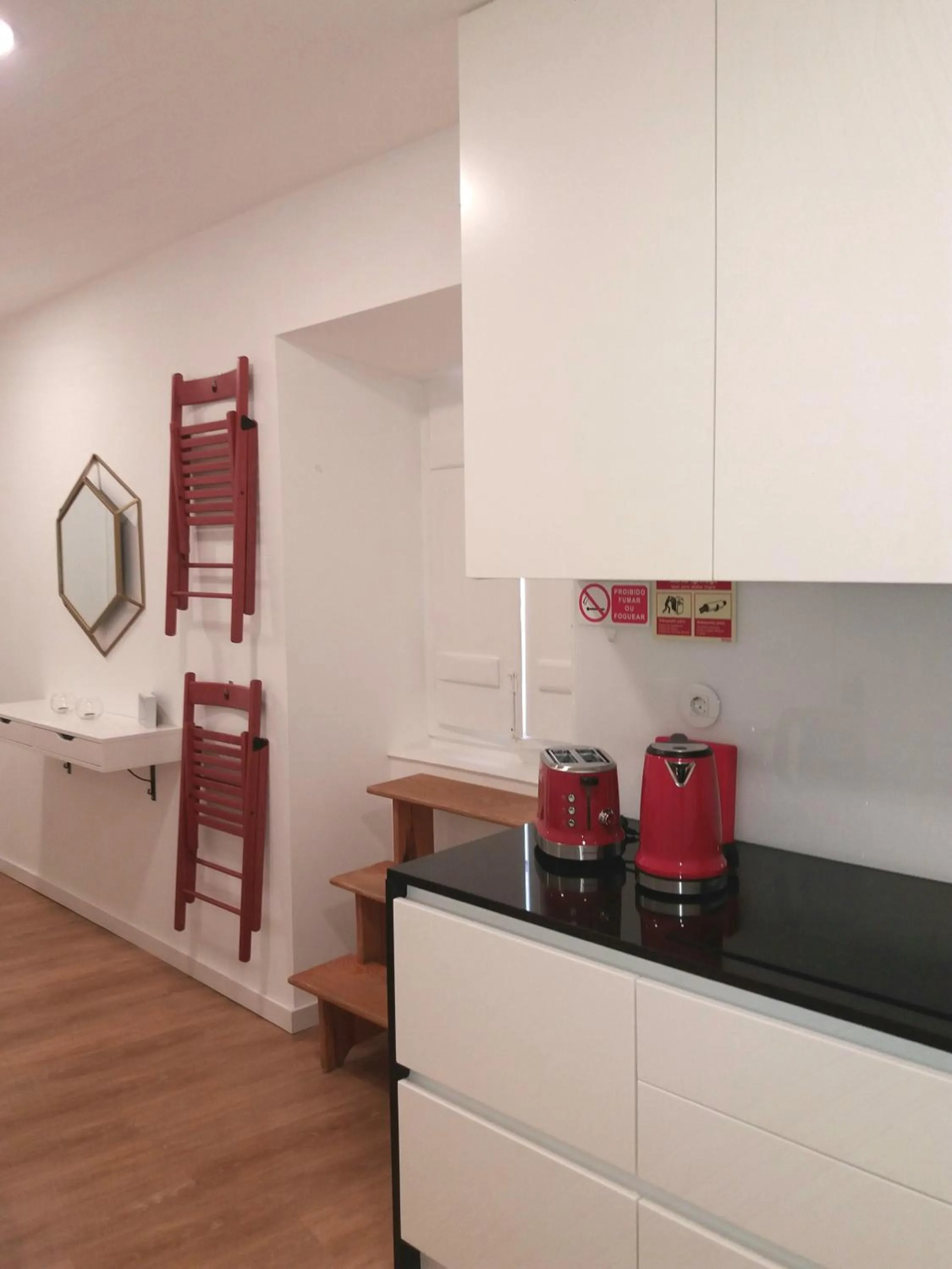 Kitchen or kitchenette in Residenza Dutzu - Aparthotel Leiria