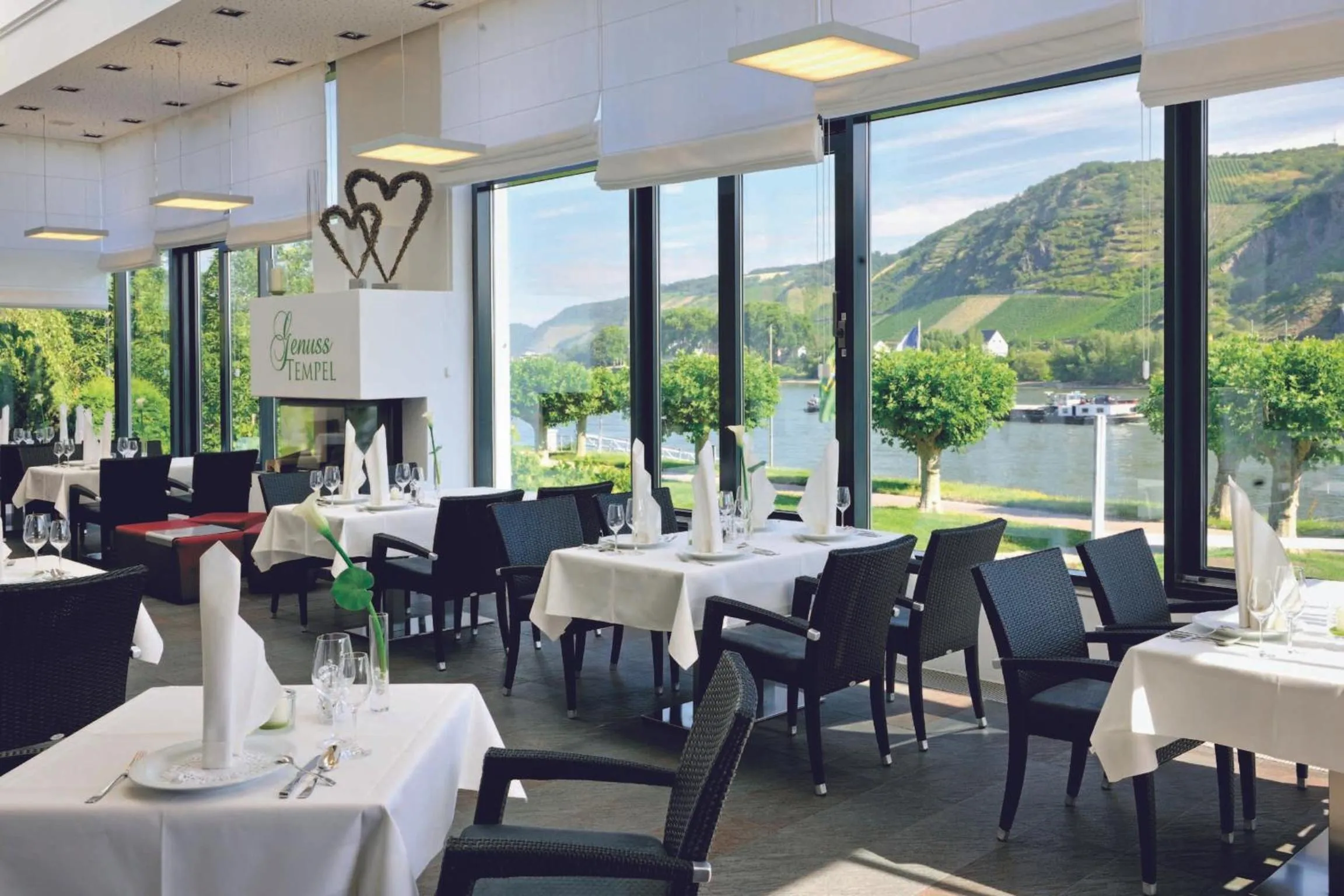 Restaurant/places to eat in Parkhotel "Am Schänzchen"