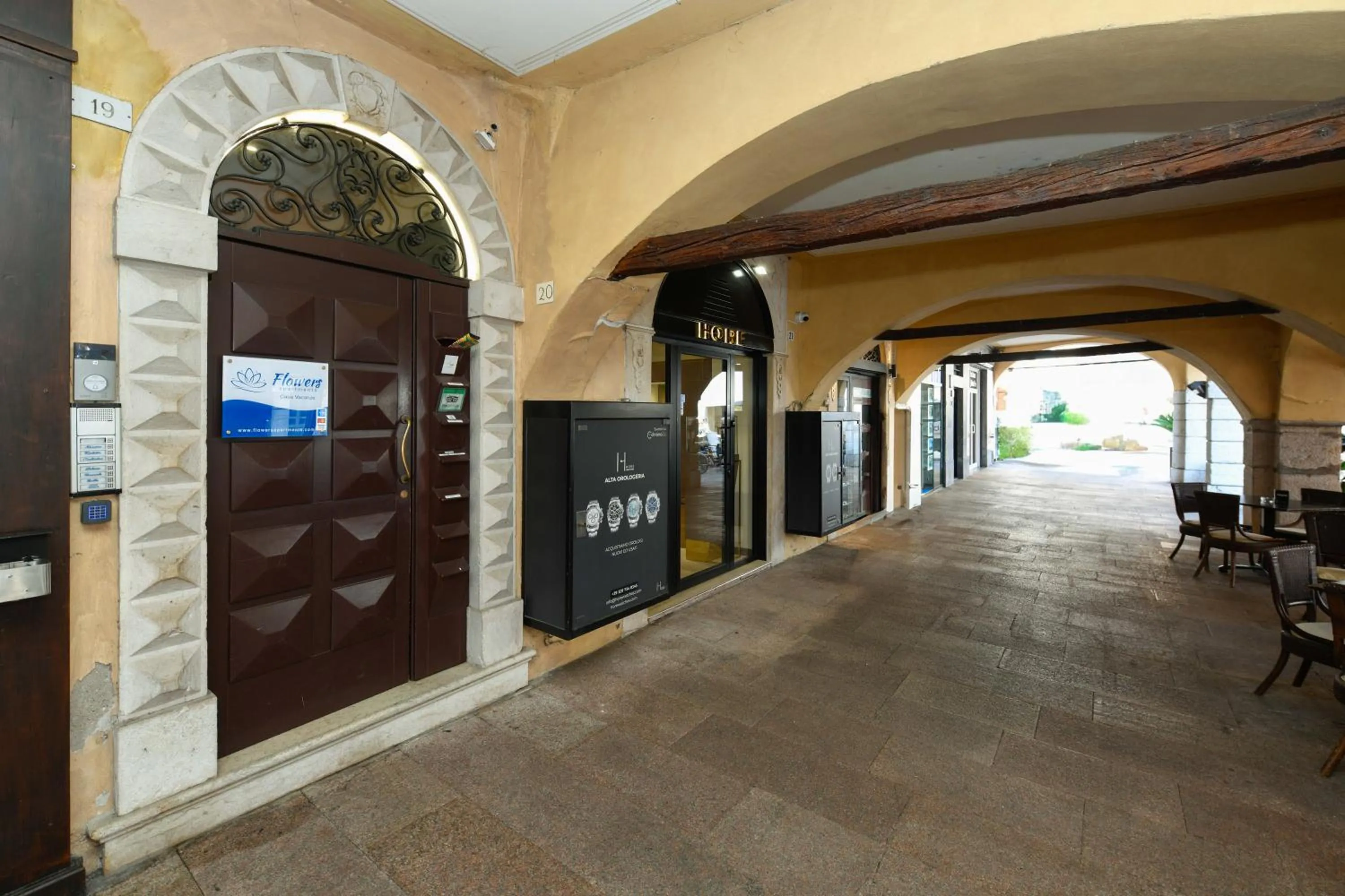 Patio in Flowers Apartments