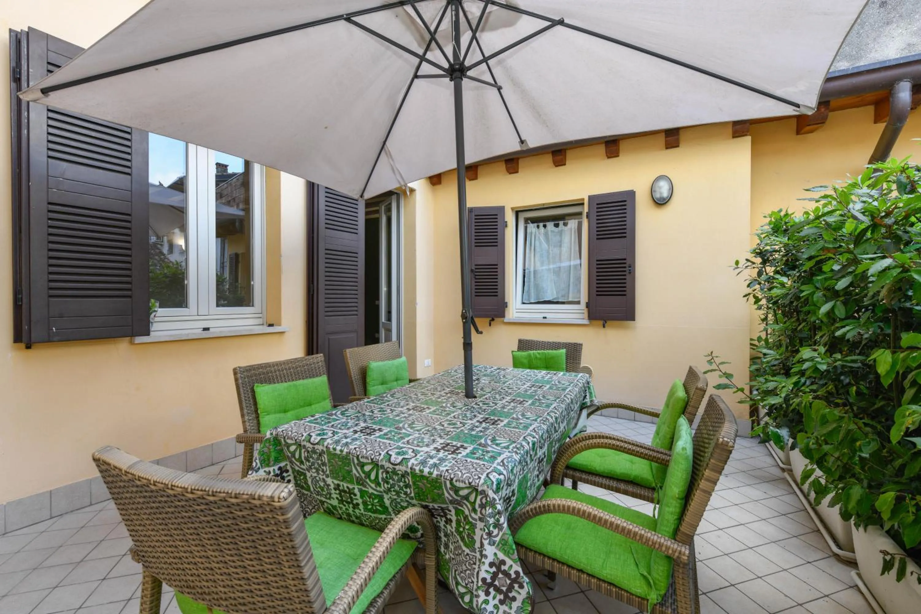 Balcony/Terrace in Flowers Apartments