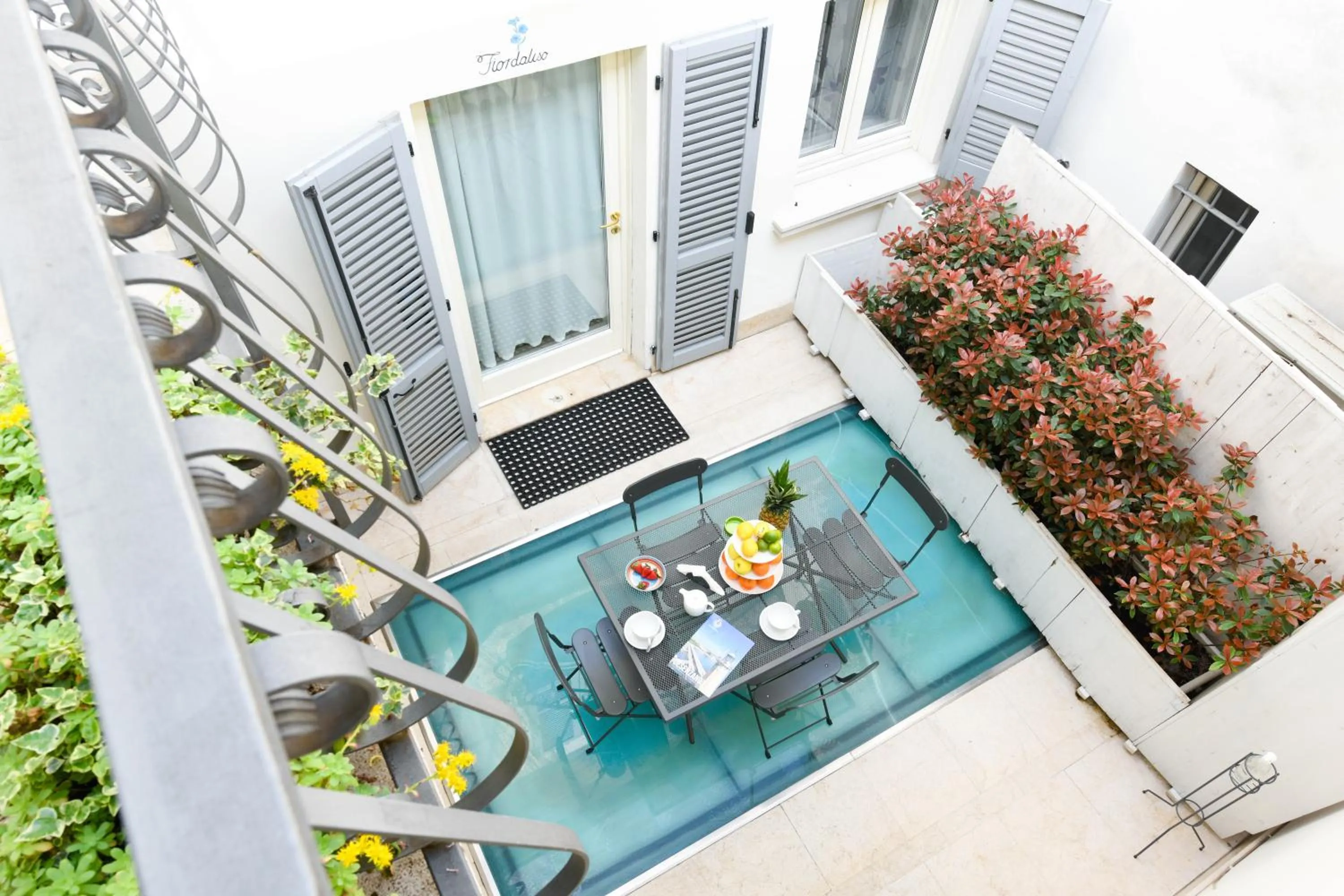 Patio in Flowers Apartments