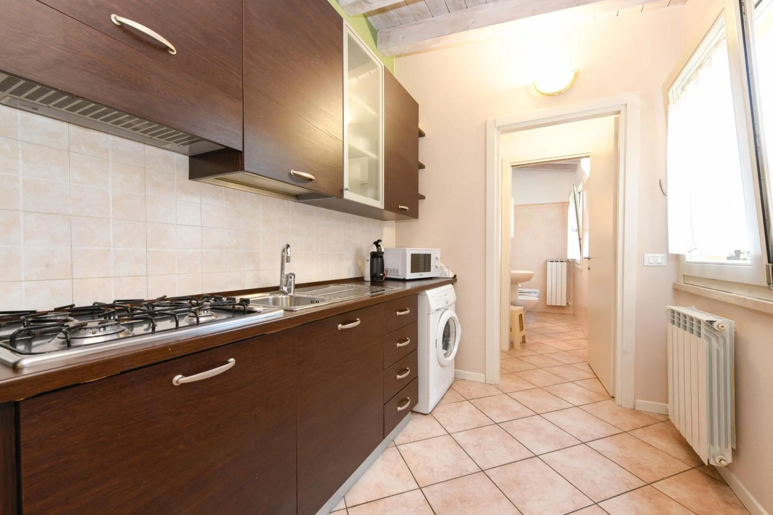 Bathroom in Flowers Apartments