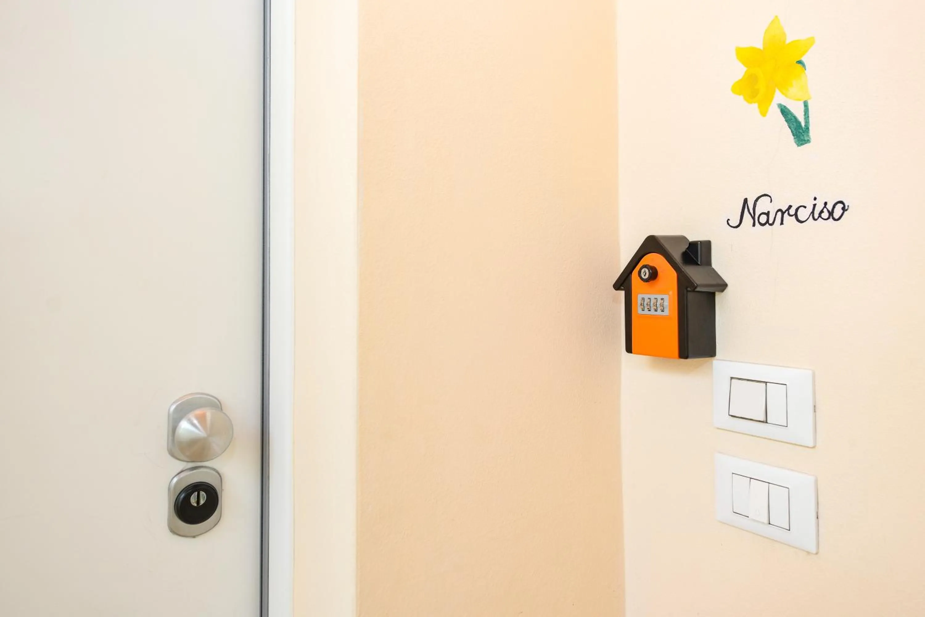 Decorative detail in Flowers Apartments