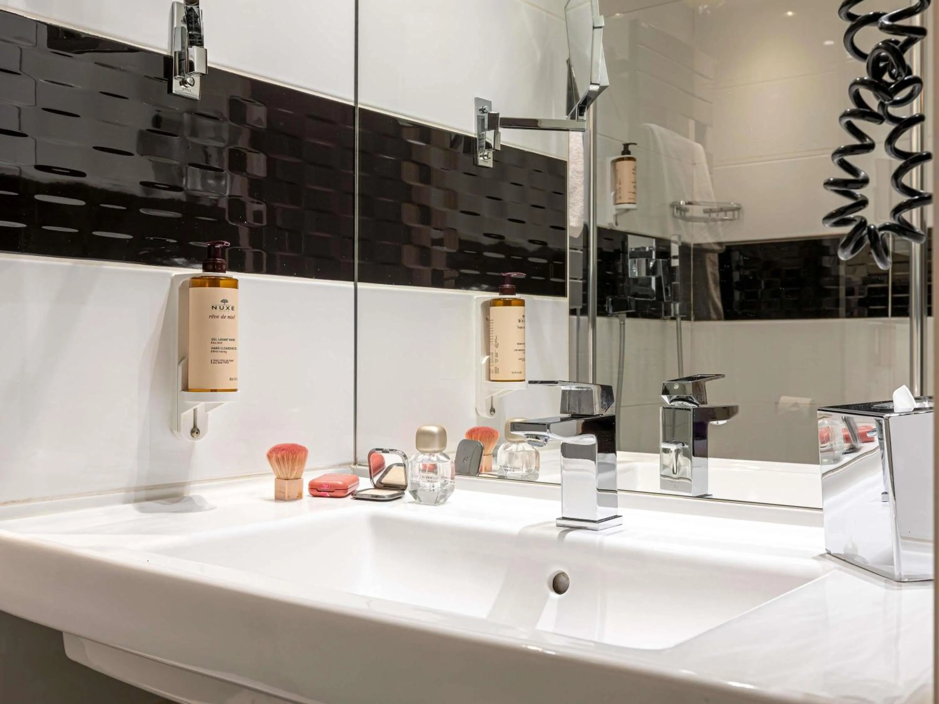 Bedroom in Mercure Paris Place d'Italie