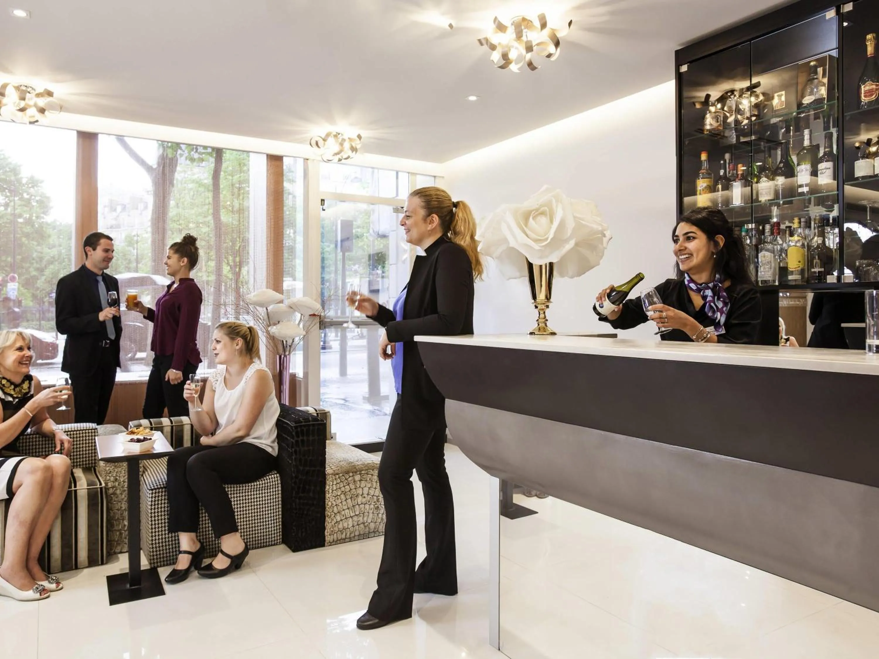 Lounge or bar in Mercure Paris Place d'Italie