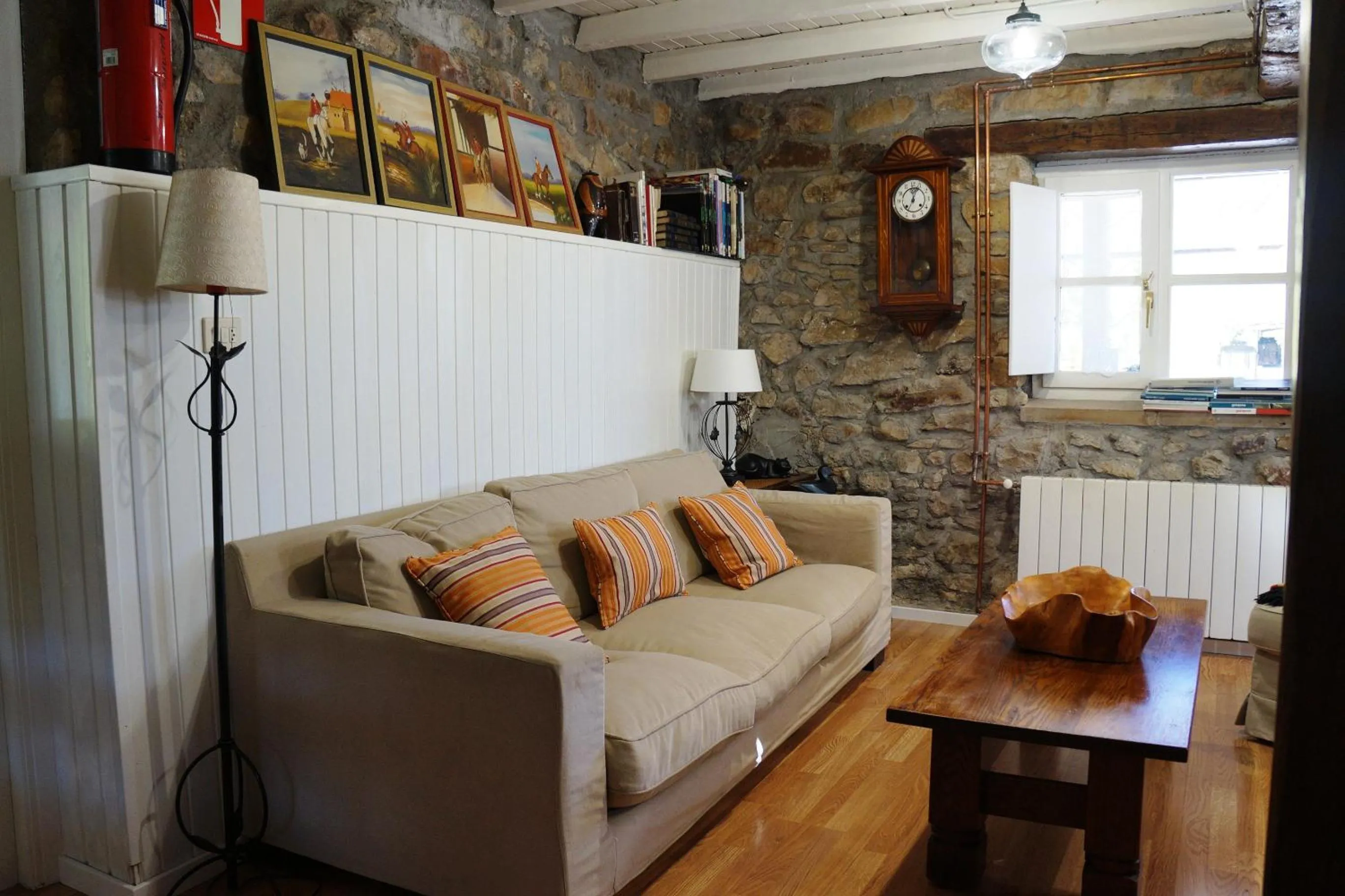 Communal lounge/ TV room in Agroturismo Ibarra