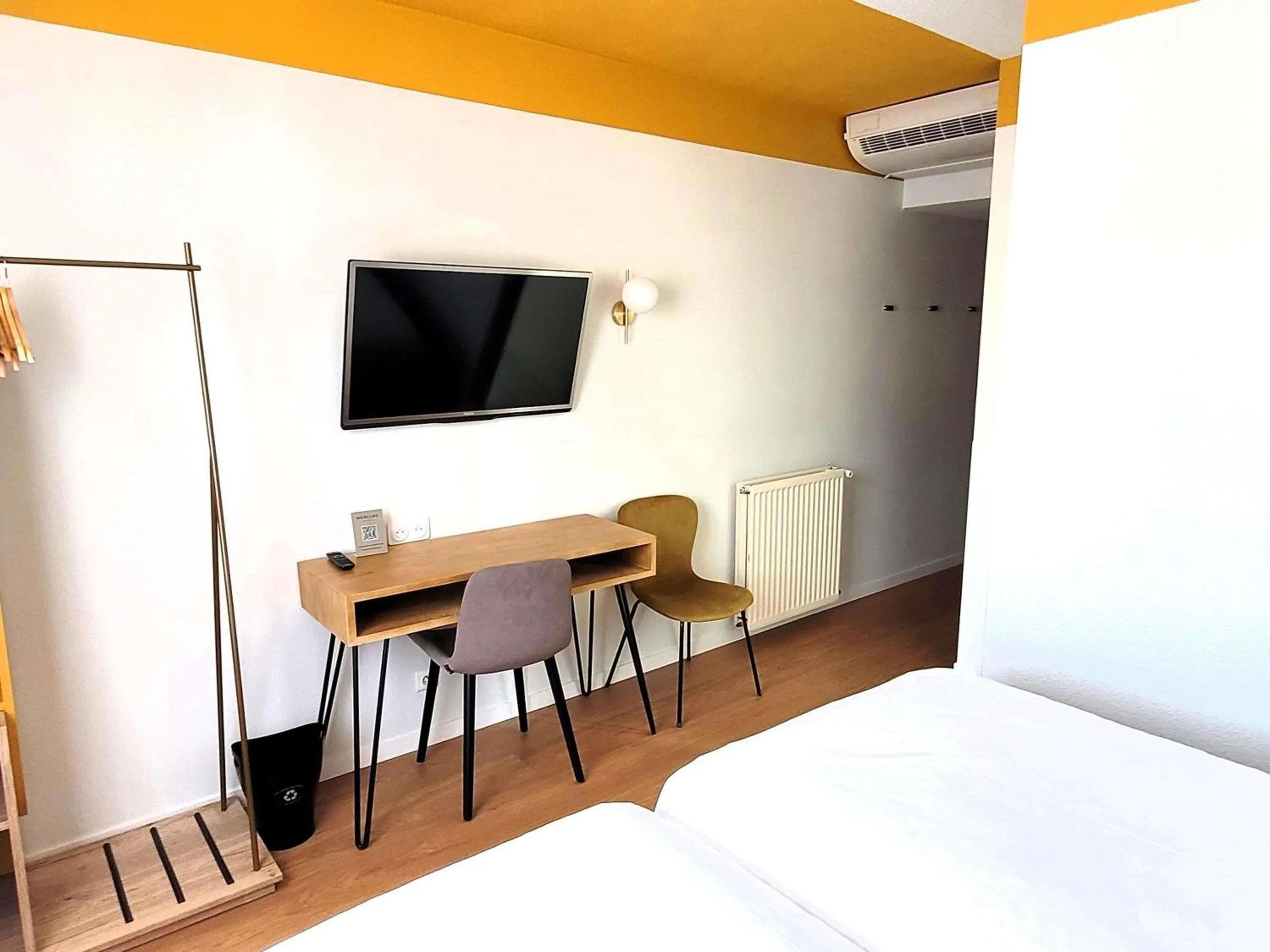 Bedroom, Bed in Mercure Lourdes Impérial