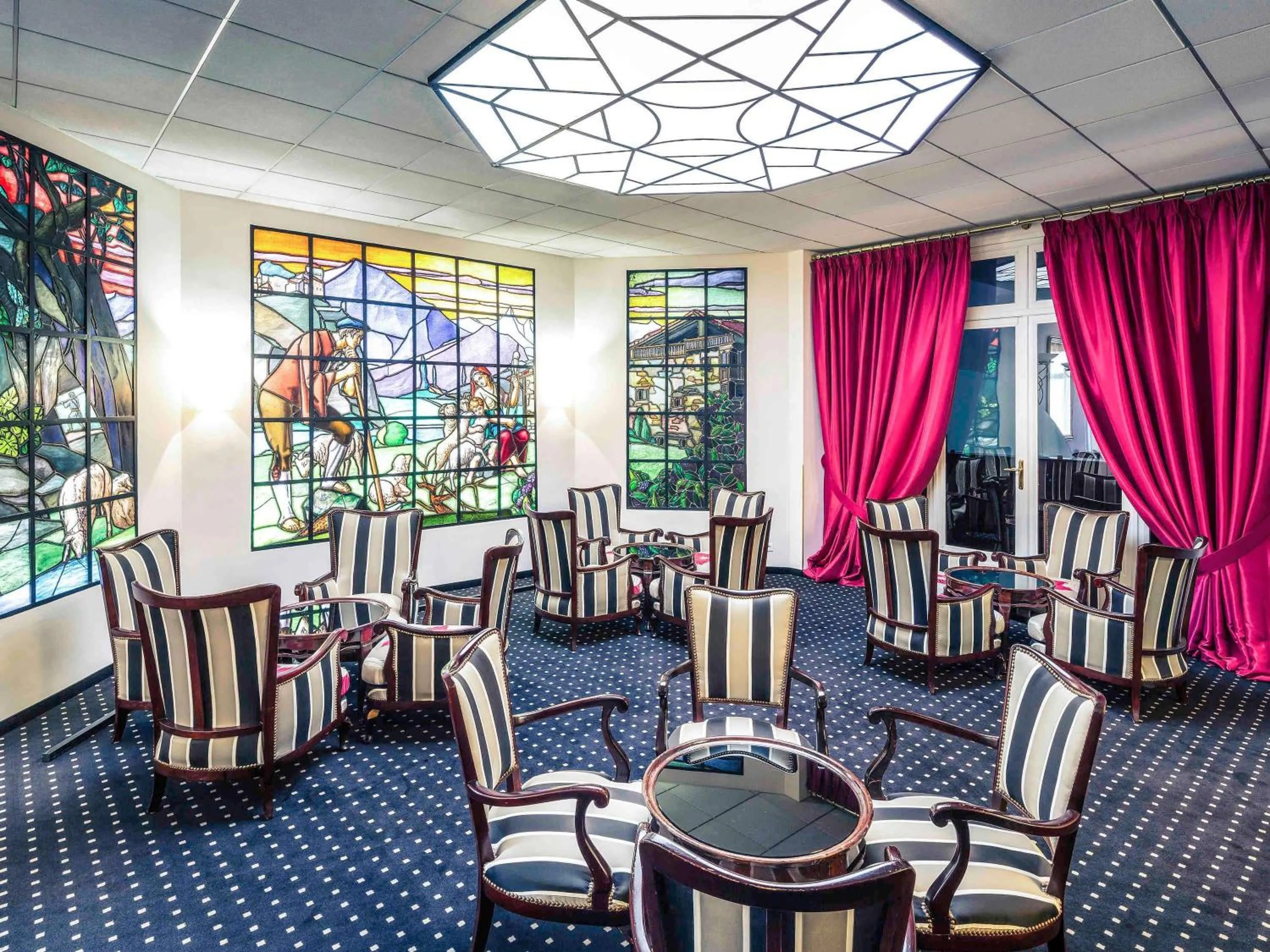 Property building in Mercure Lourdes Impérial