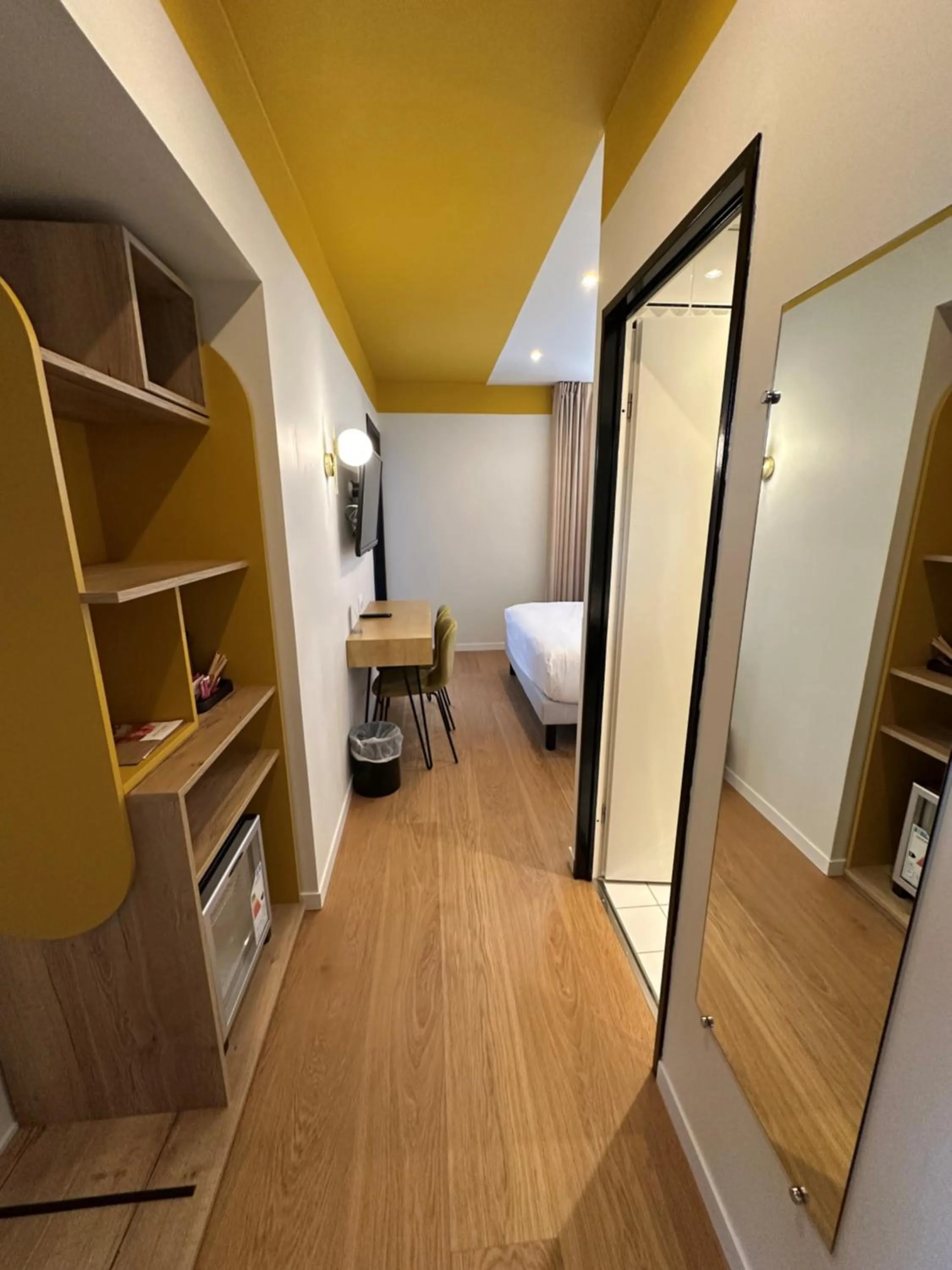 Bed in Mercure Lourdes Impérial