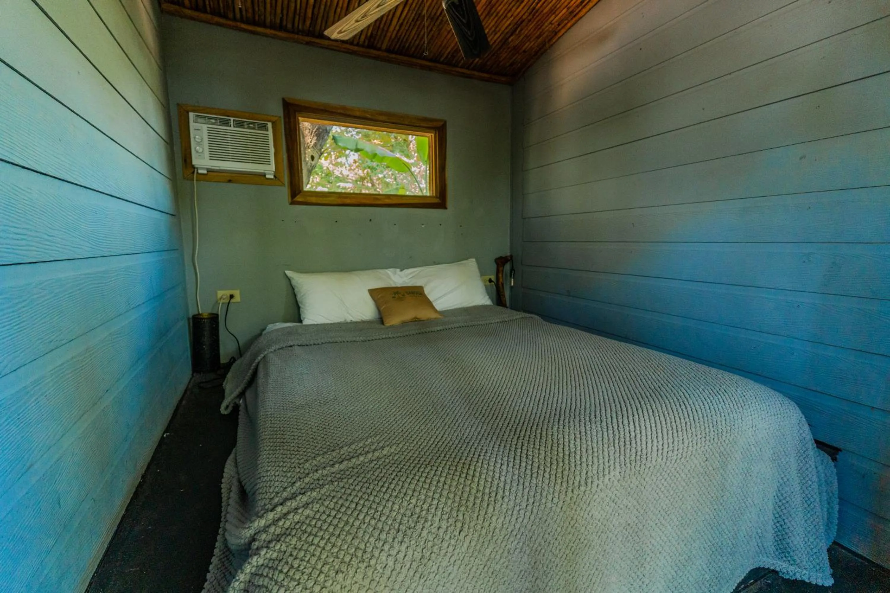 Bedroom in Saboga Lodge