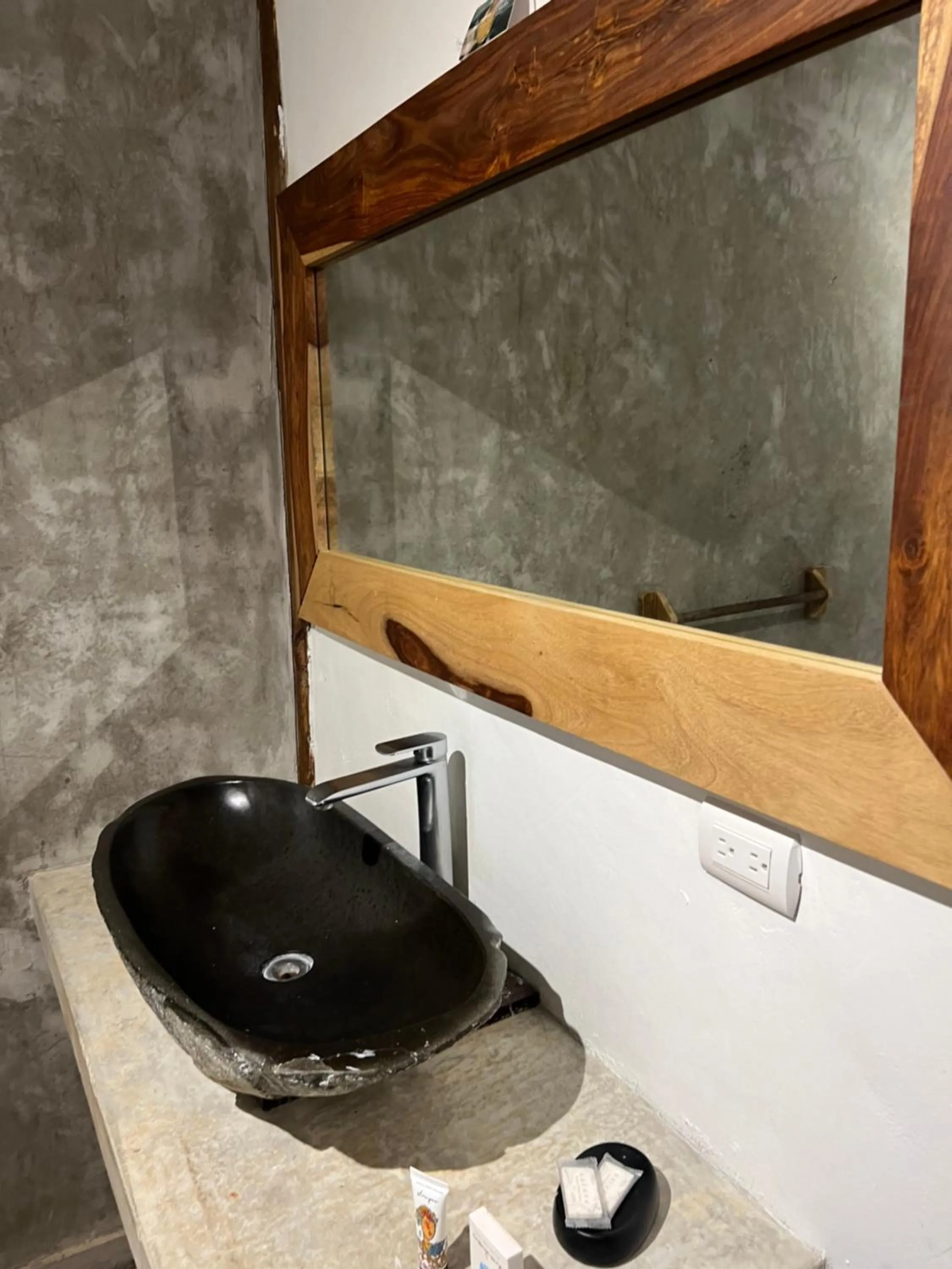 Bathroom in Saboga Lodge