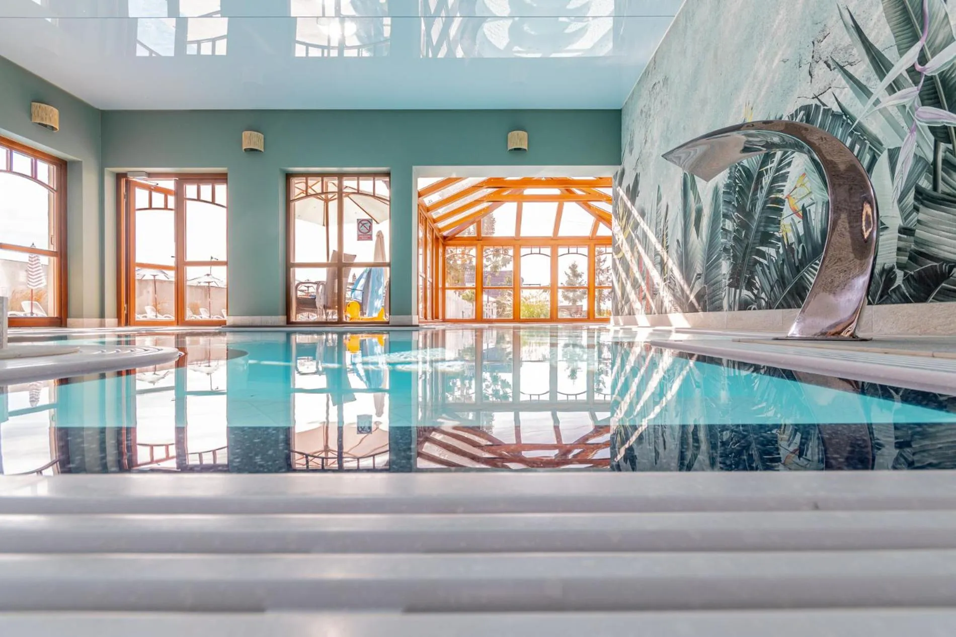 Swimming pool in Hotel Kahlberg