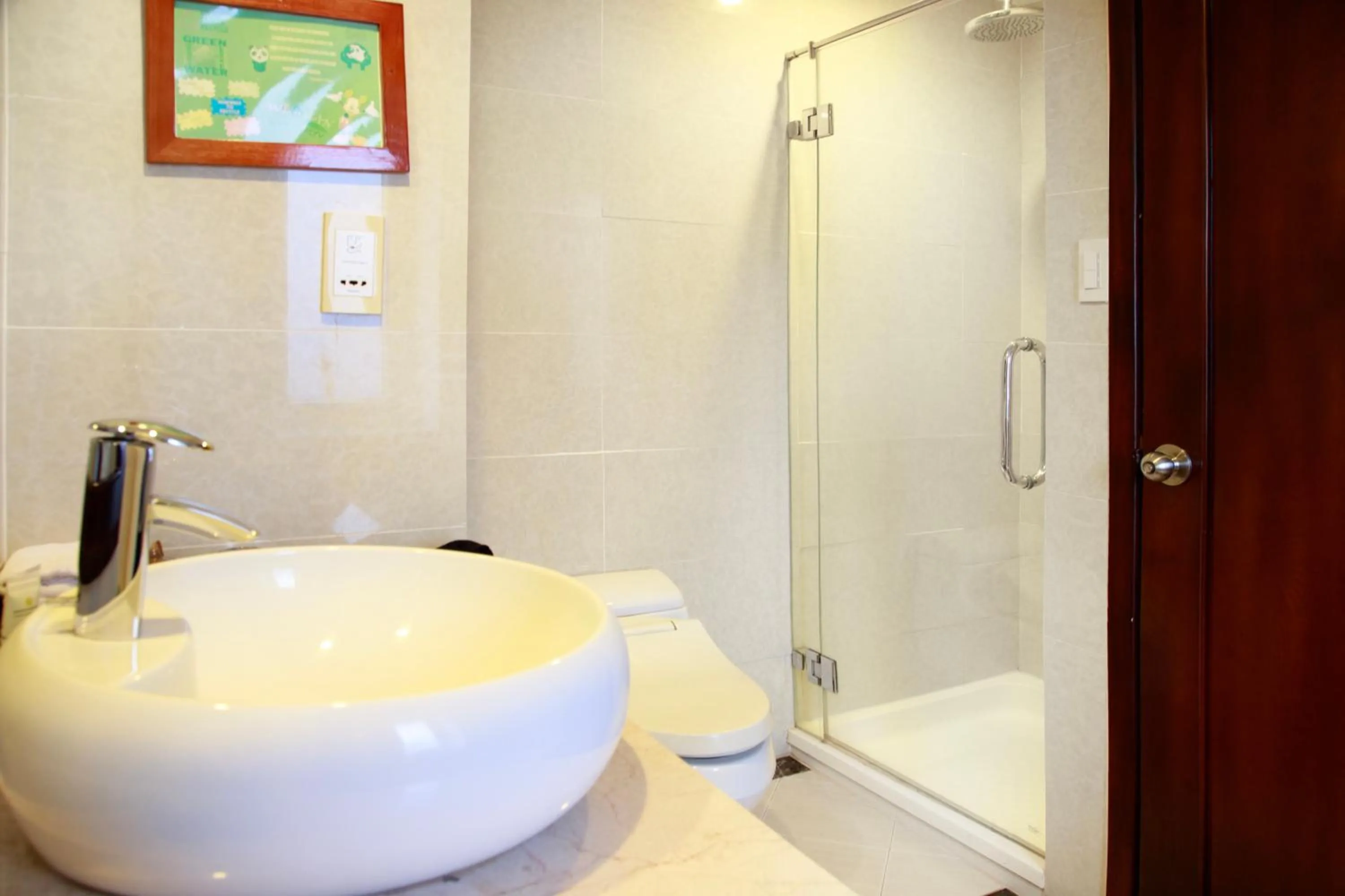 Shower in Sai Gon Dong Ha Hotel - a member of Saigontourist Group