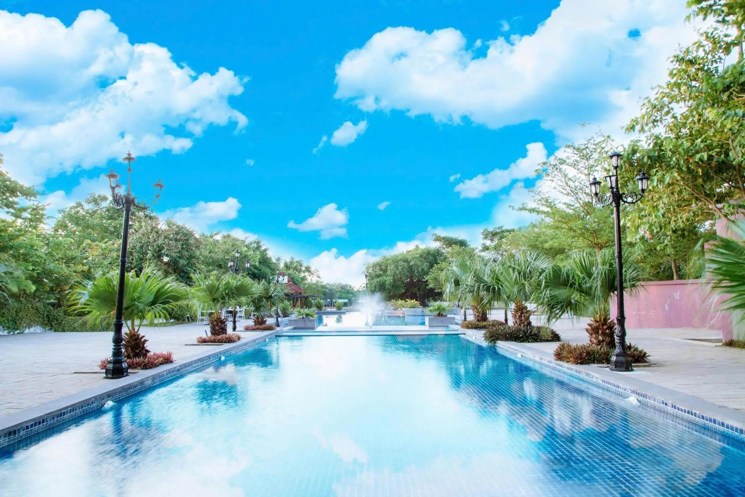 Swimming pool in Sai Gon Dong Ha Hotel - a member of Saigontourist Group