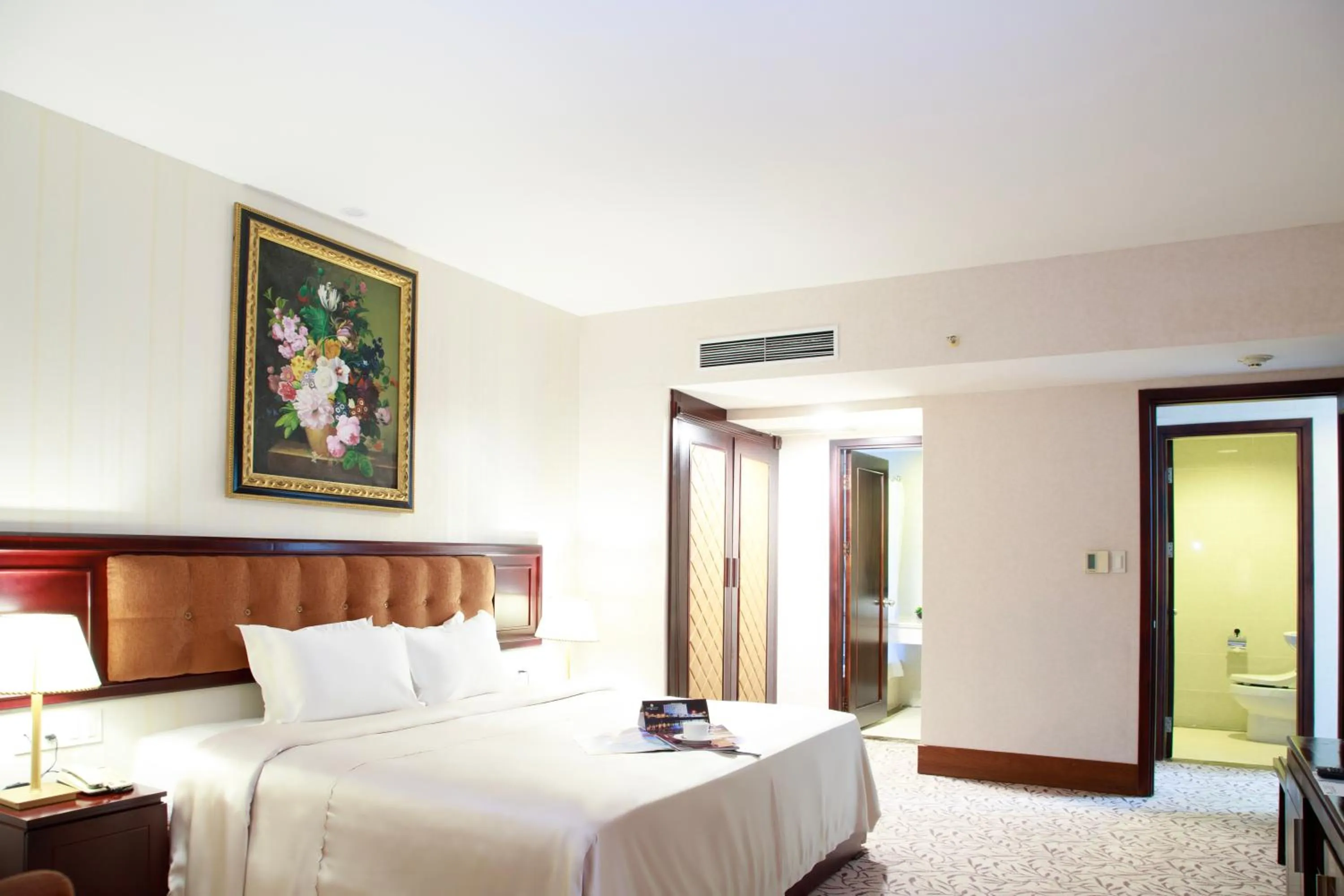 Bed in Sai Gon Dong Ha Hotel - a member of Saigontourist Group