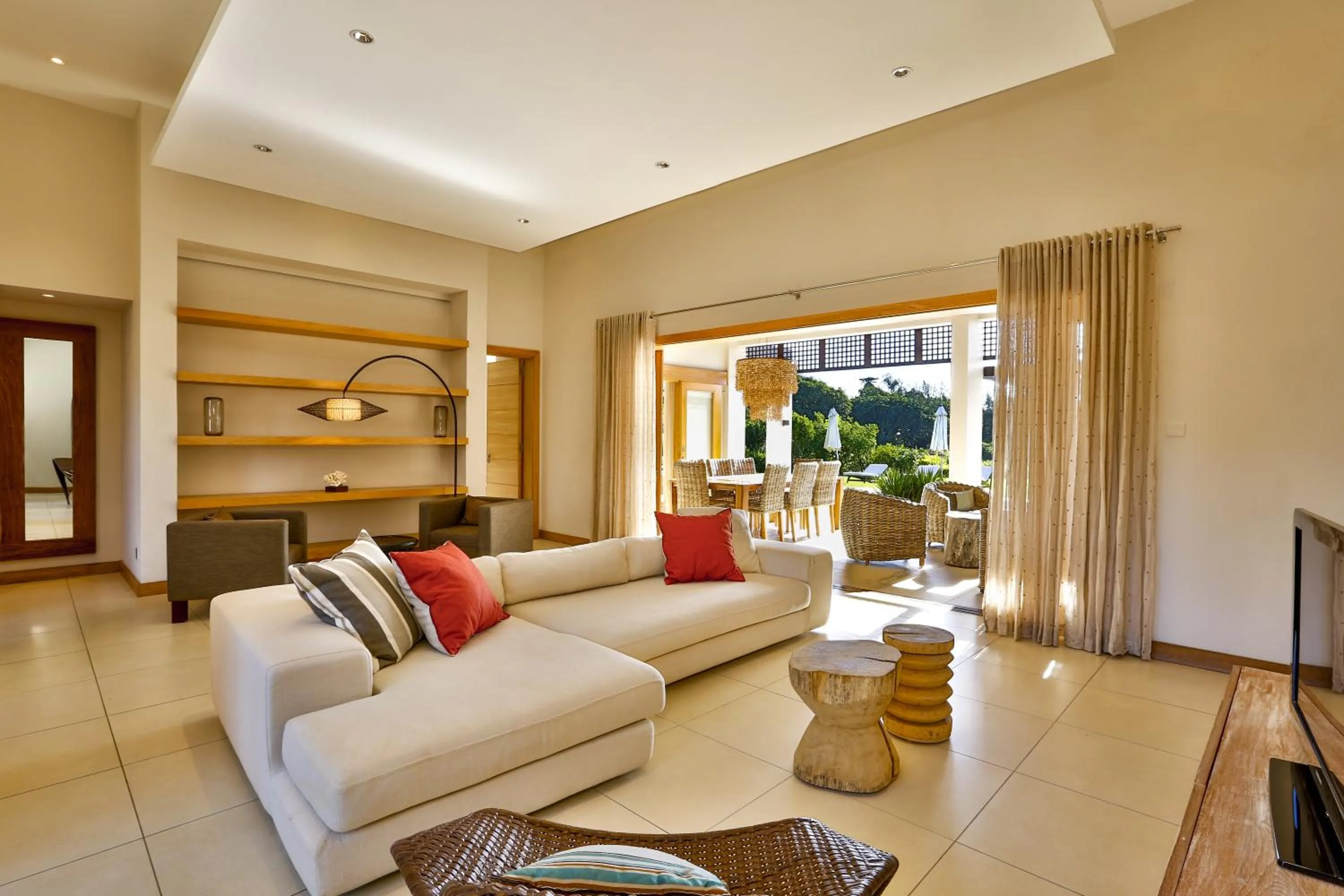 TV and multimedia in Anahita Golf & Spa Resort