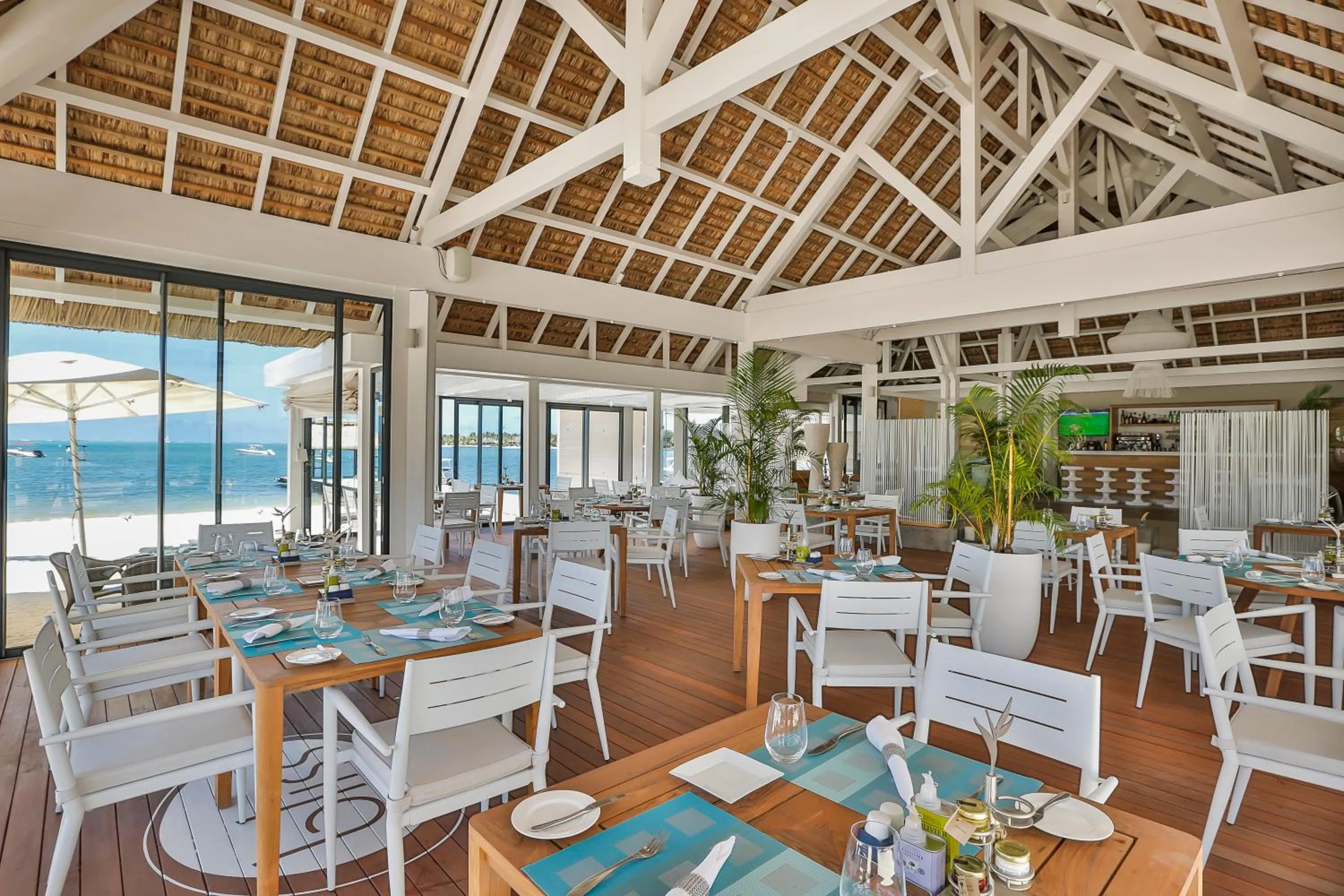 Restaurant/places to eat in Anahita Golf & Spa Resort