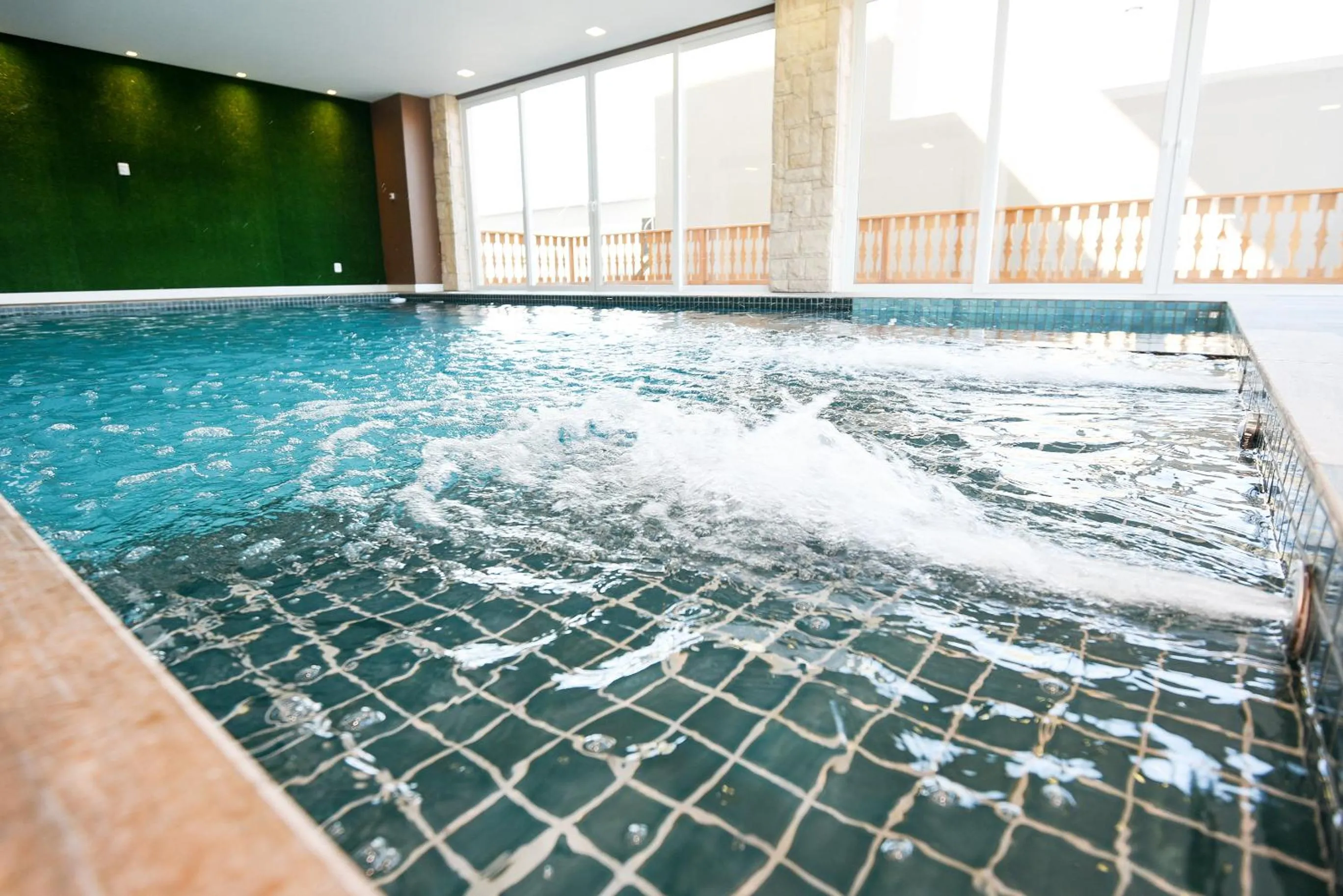 Swimming pool in Hotel Alles Berg