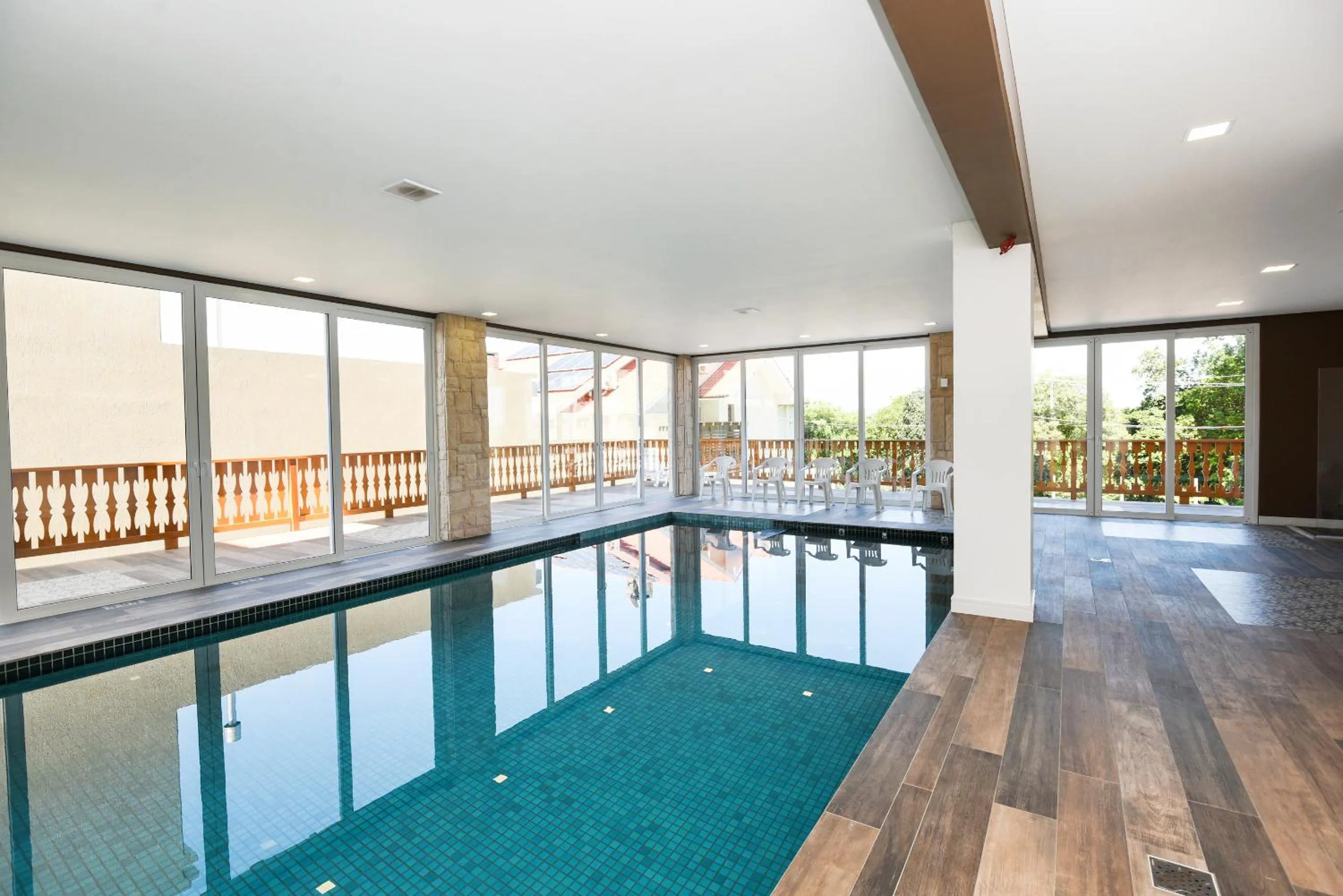 Swimming pool in Hotel Alles Berg