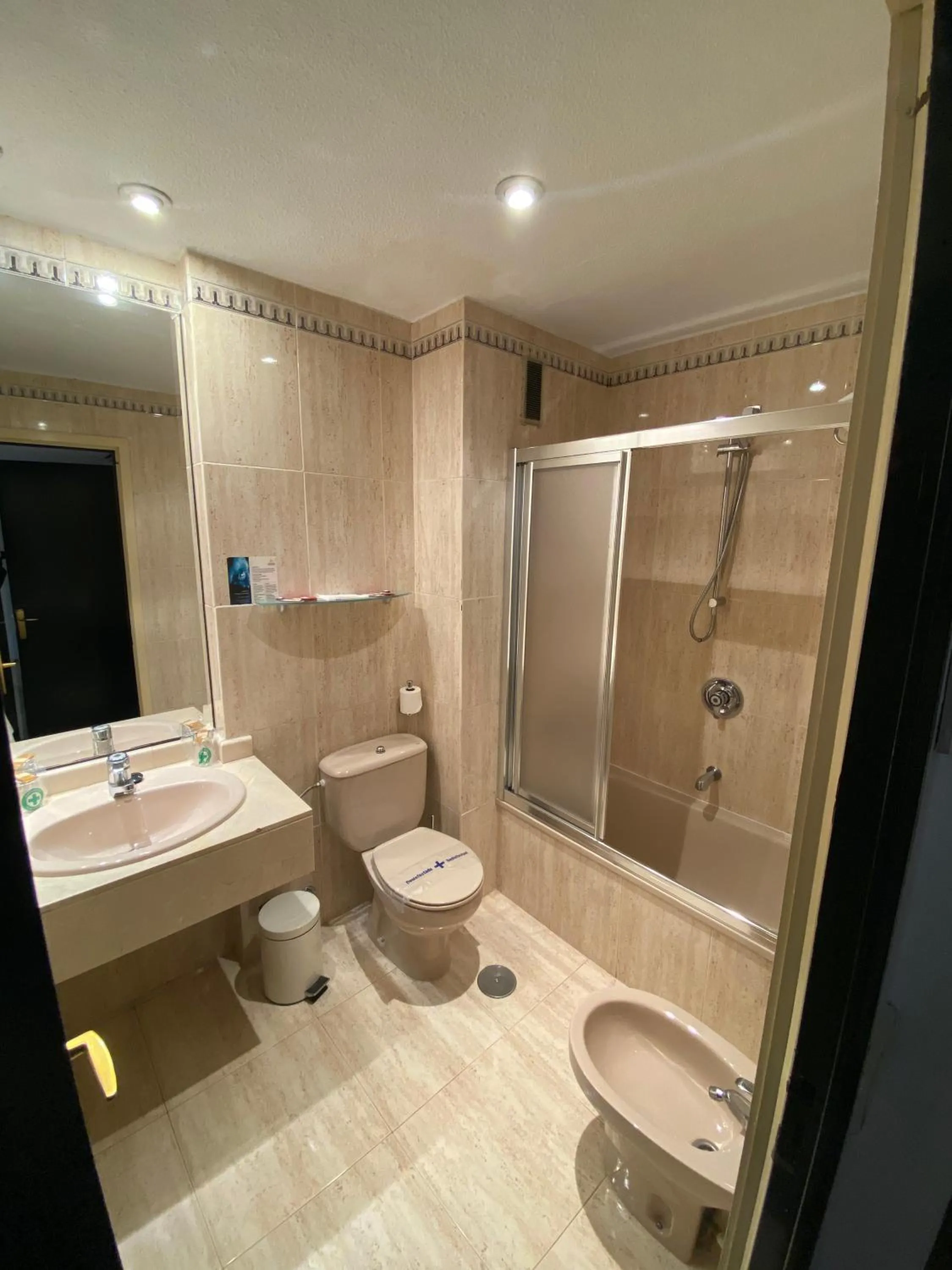 Bathroom in Hotel Escuela Madrid