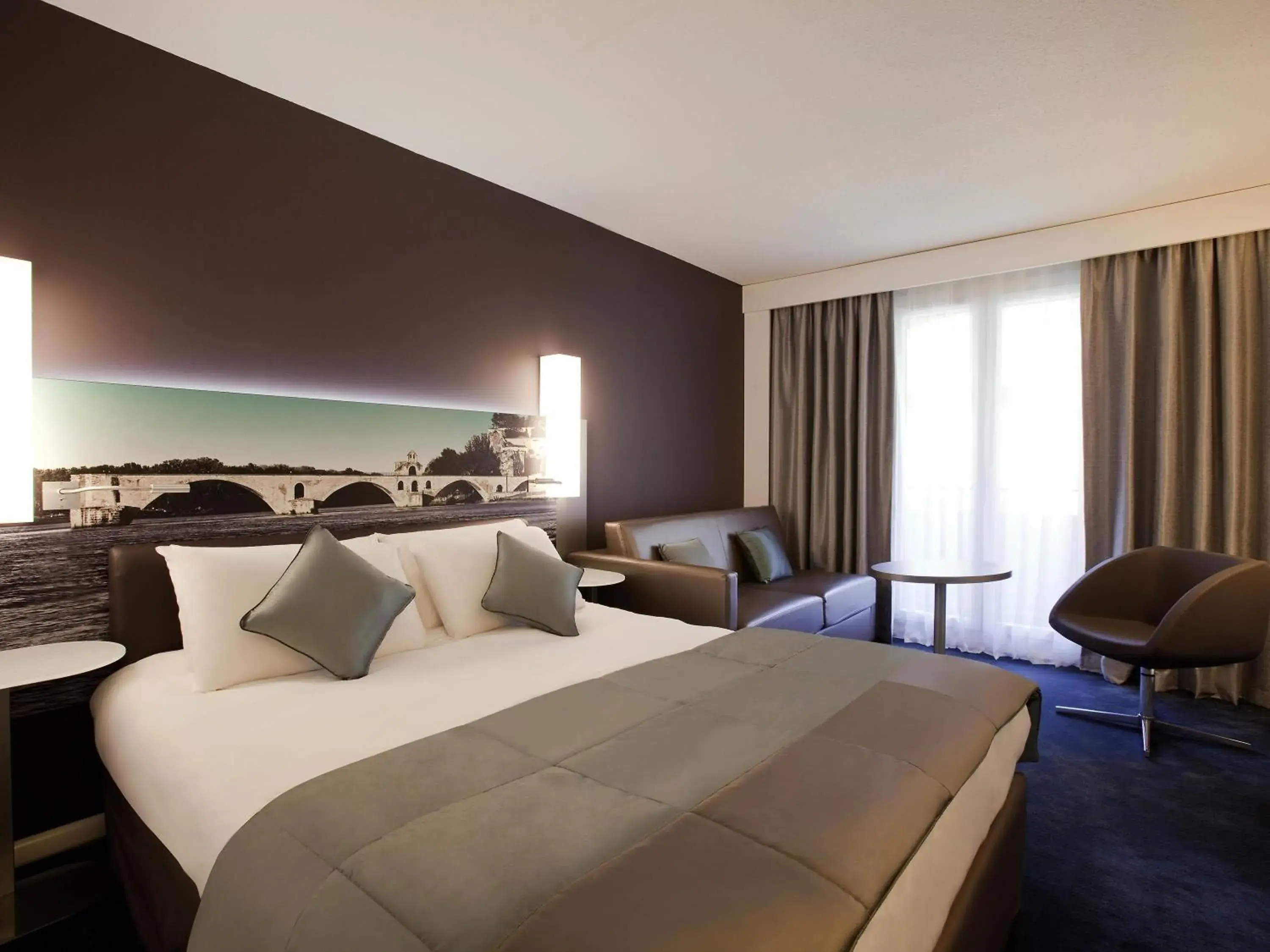 Superior Double Room with Sofa Bed in Mercure Pont d’Avignon Centre Superior Double Room with Sofa Bed in Mercure Pont d’Avignon Centre
