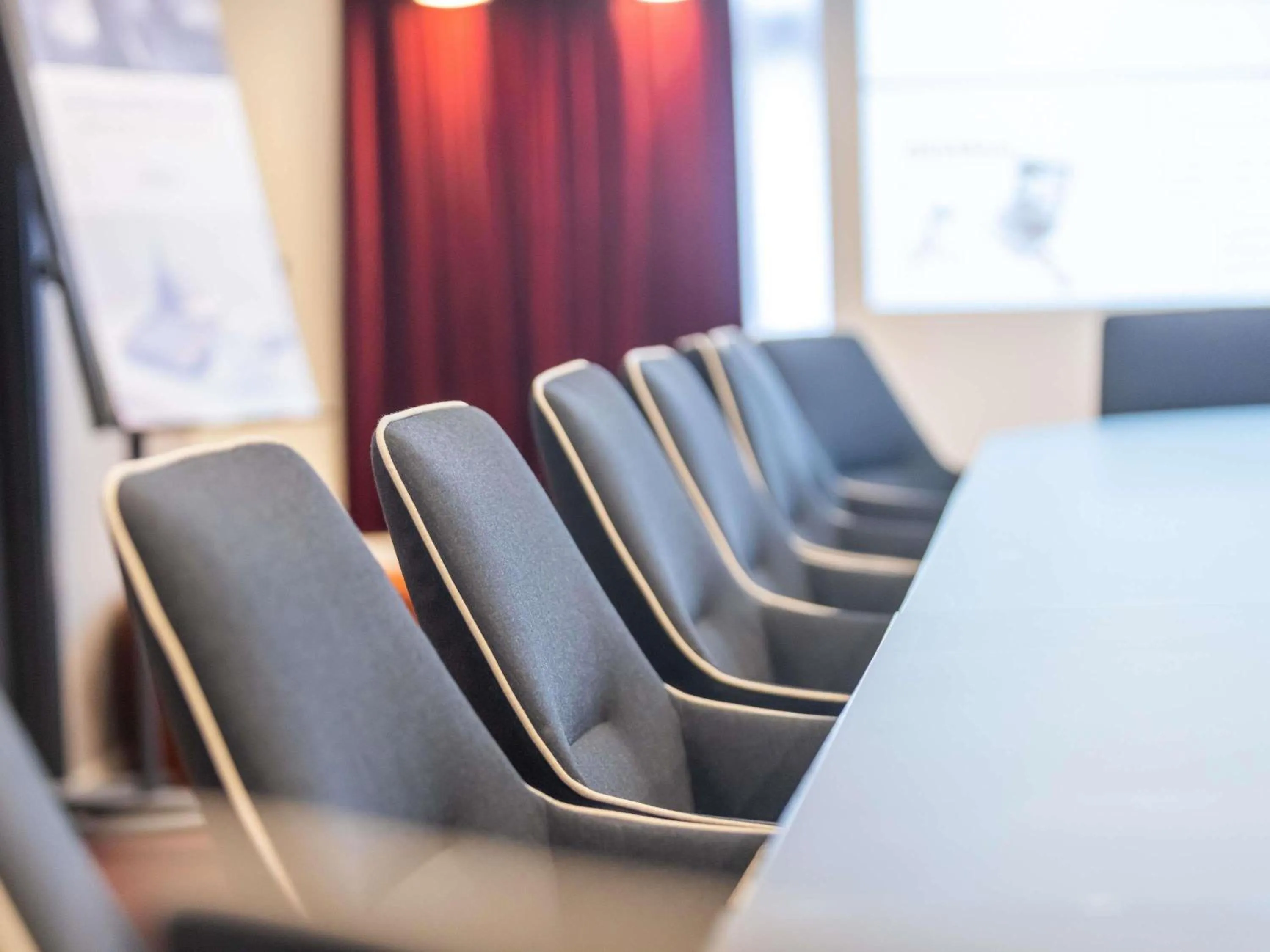 Meeting/conference room in Mercure Paris Massy Gare TGV