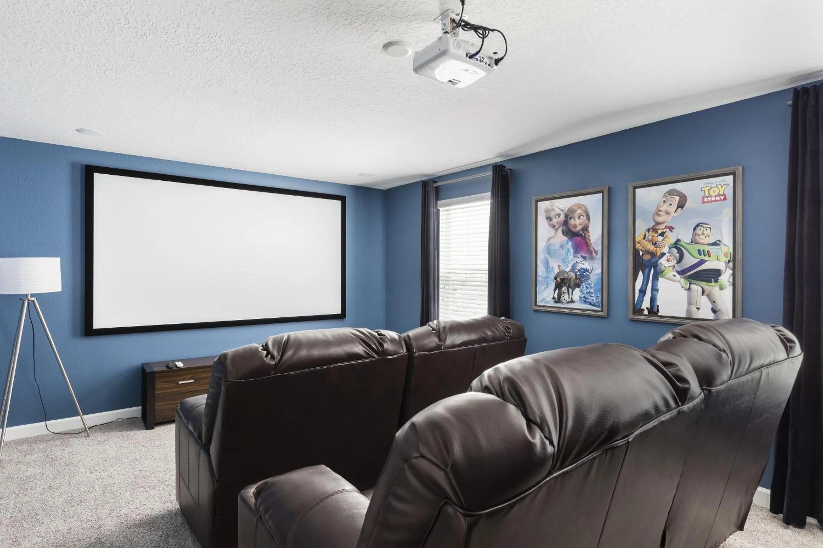 Property building in Champions Gate Resort, Game Room, Theater, Near Attractions!!