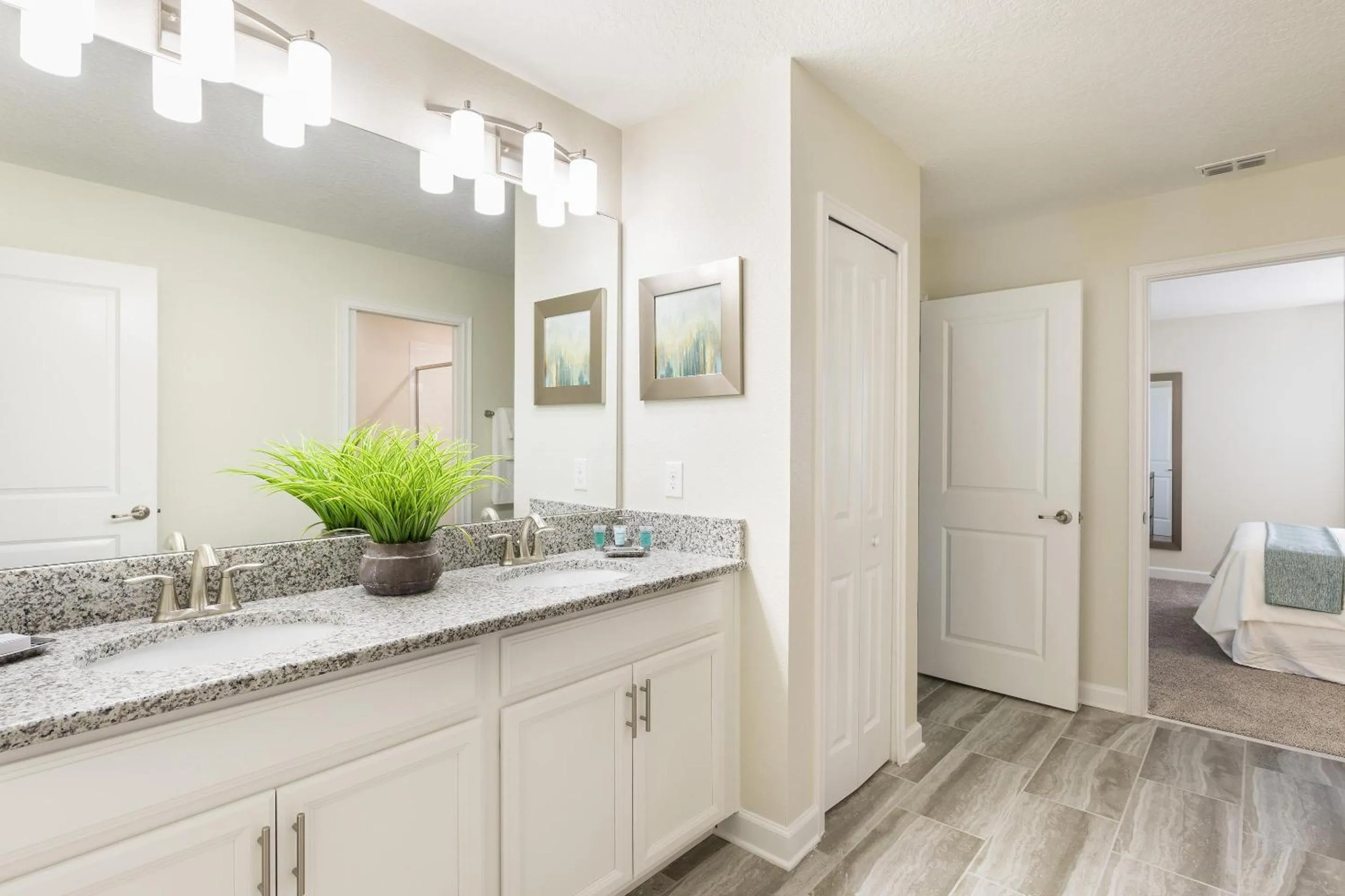 Property building in Champions Gate Resort, Game Room, Theater, Near Attractions!!