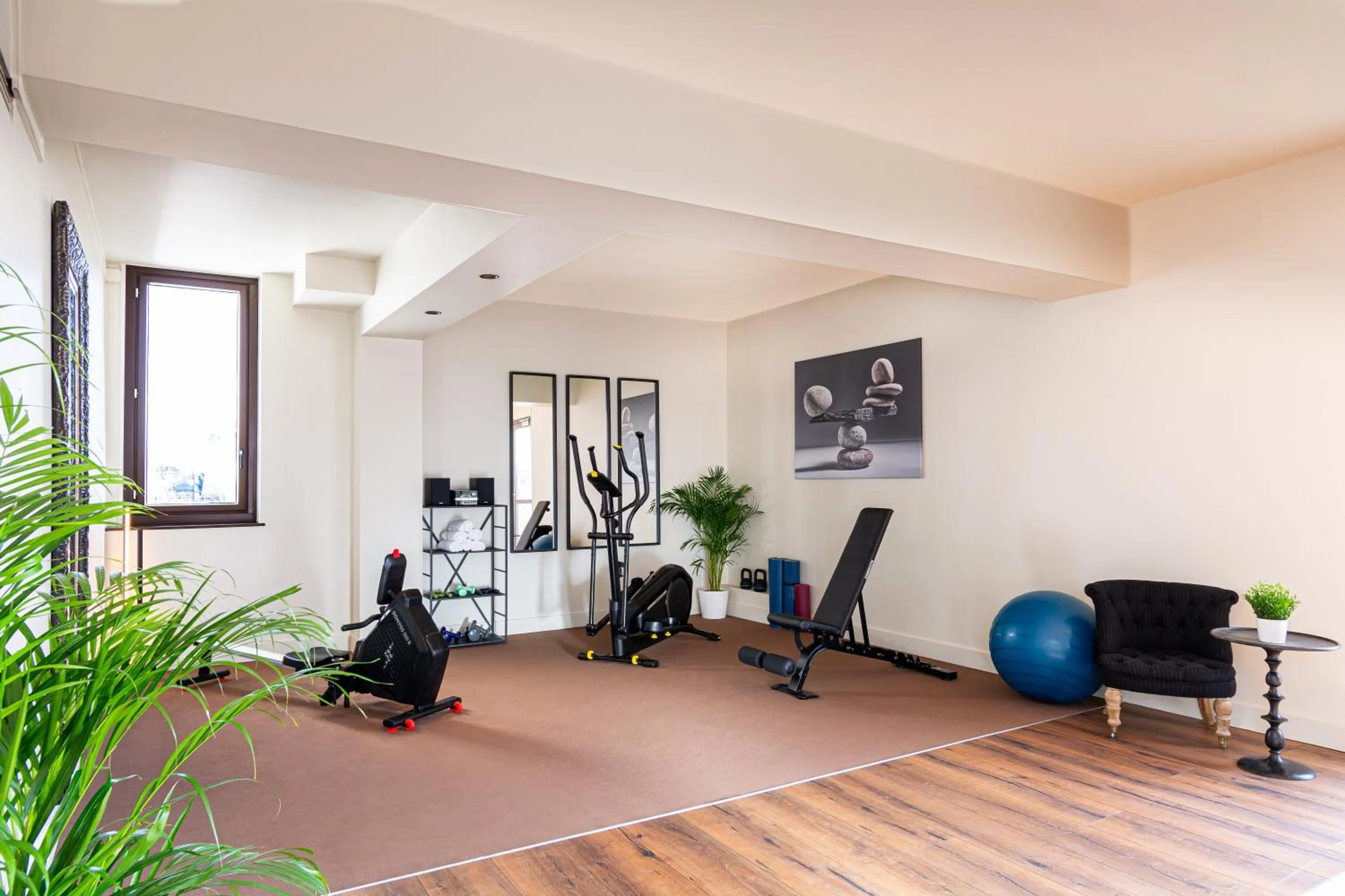 Fitness centre/facilities in Hôtel du Port