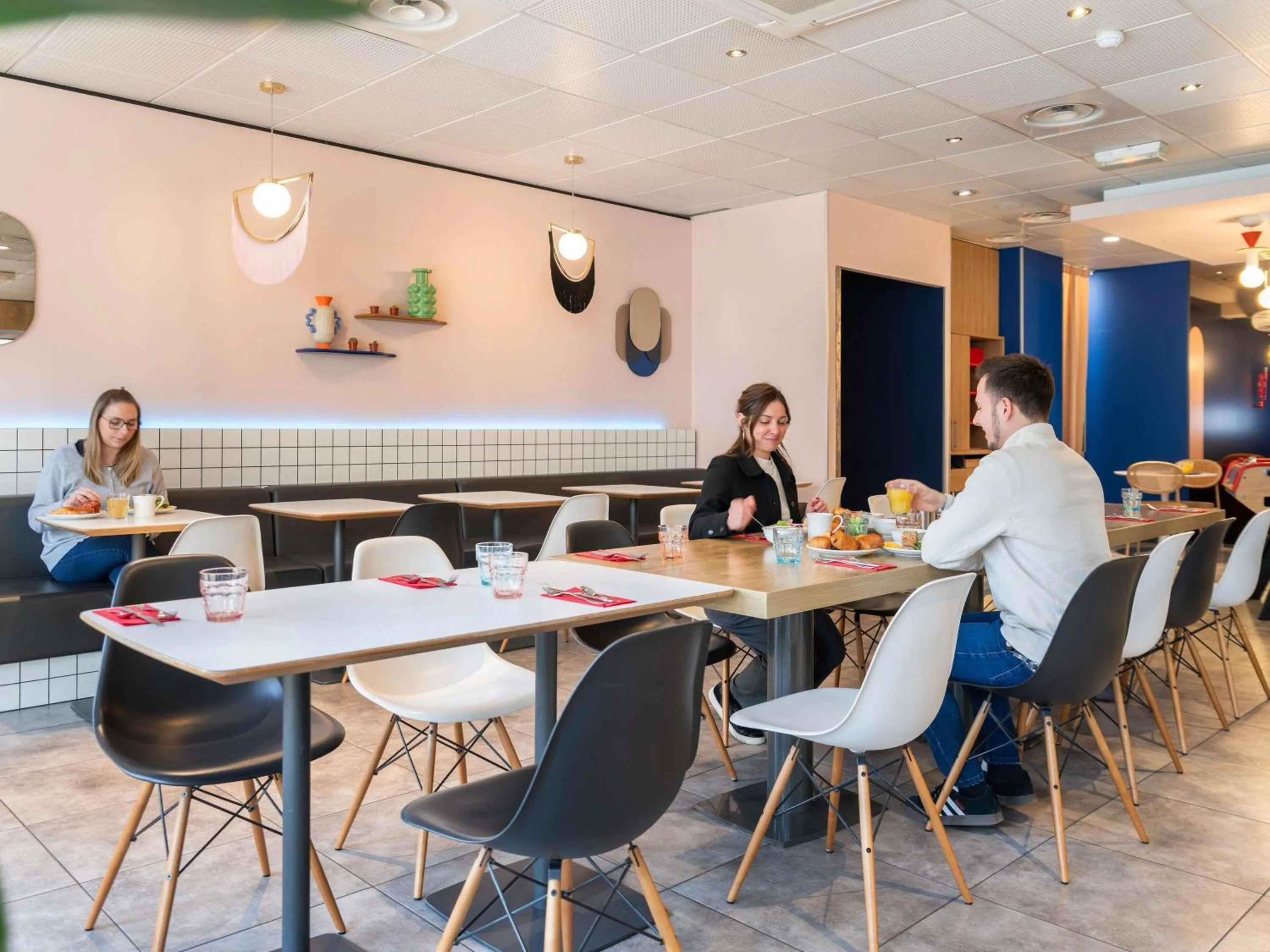 Restaurant/places to eat in ibis Lyon Part Dieu Les Halles