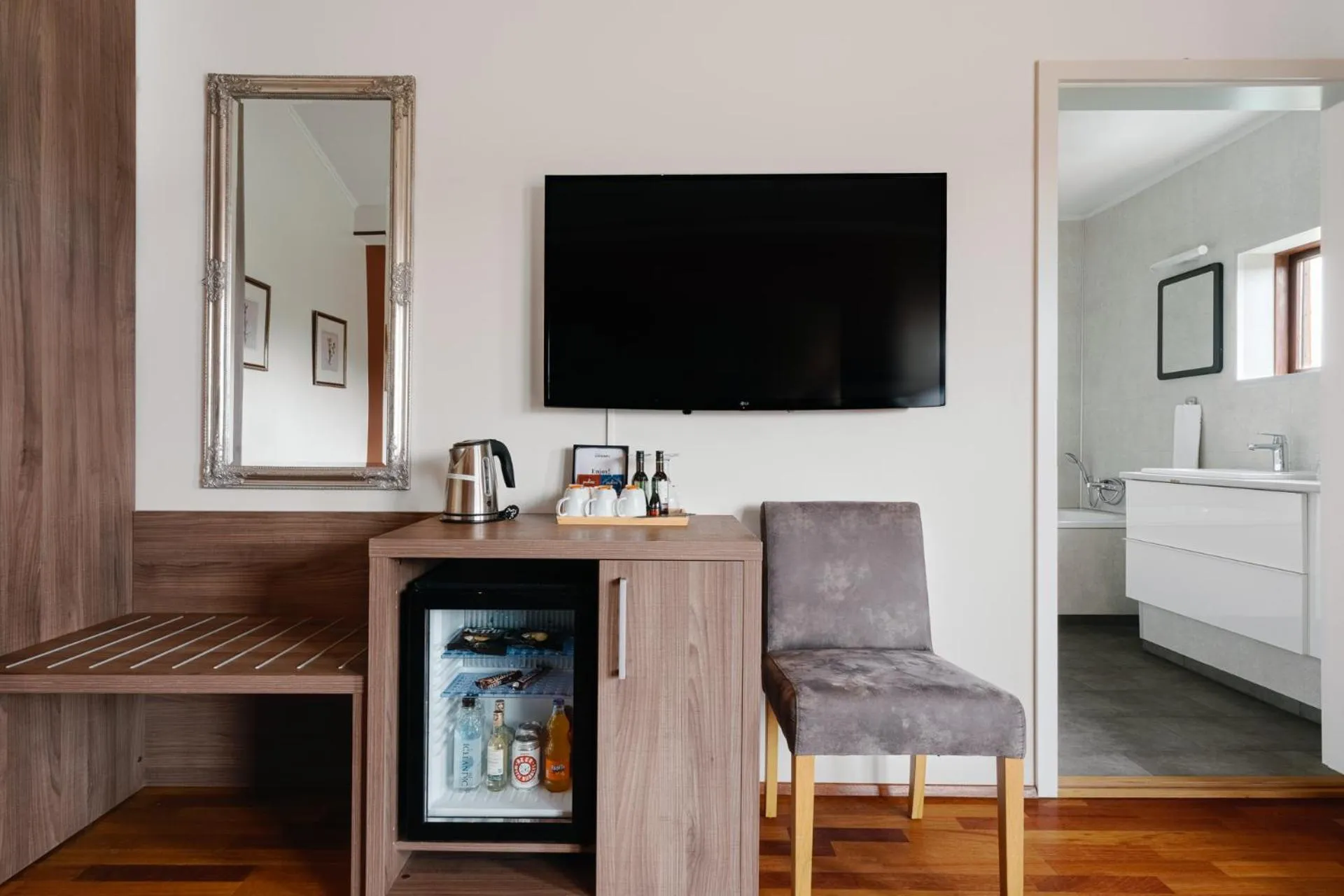 TV and multimedia in Hotel Kriunes