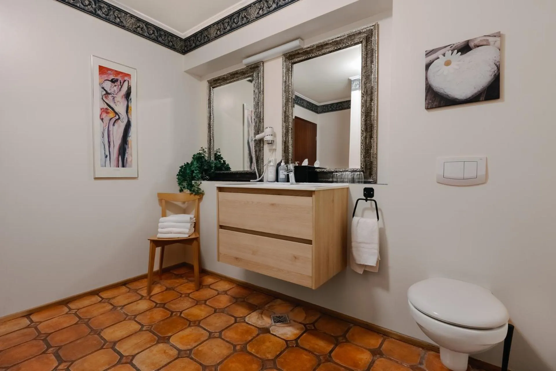 Bathroom in Hotel Kriunes