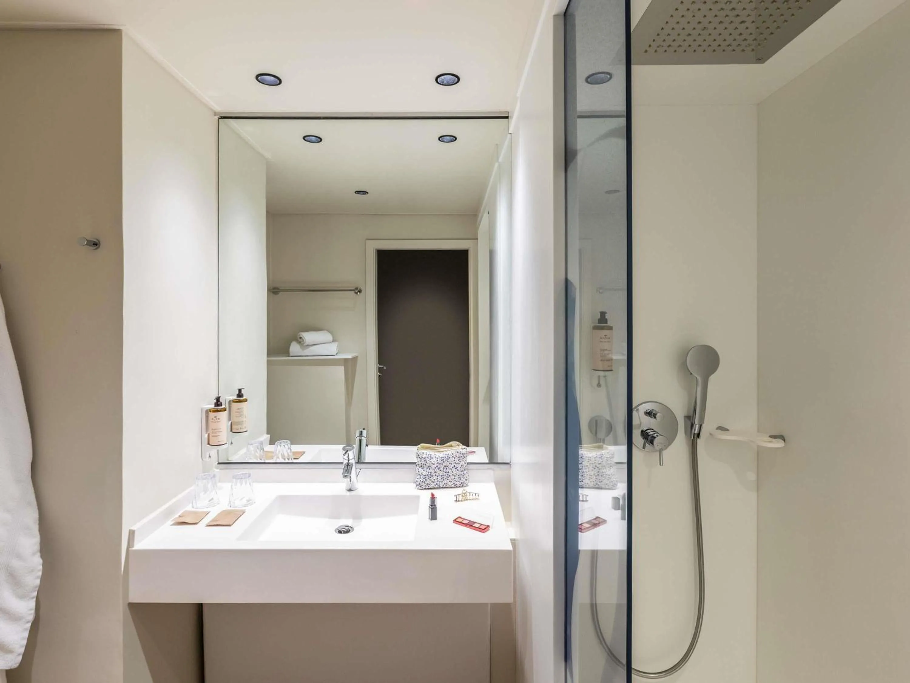 Bedroom in Mercure Metz Centre