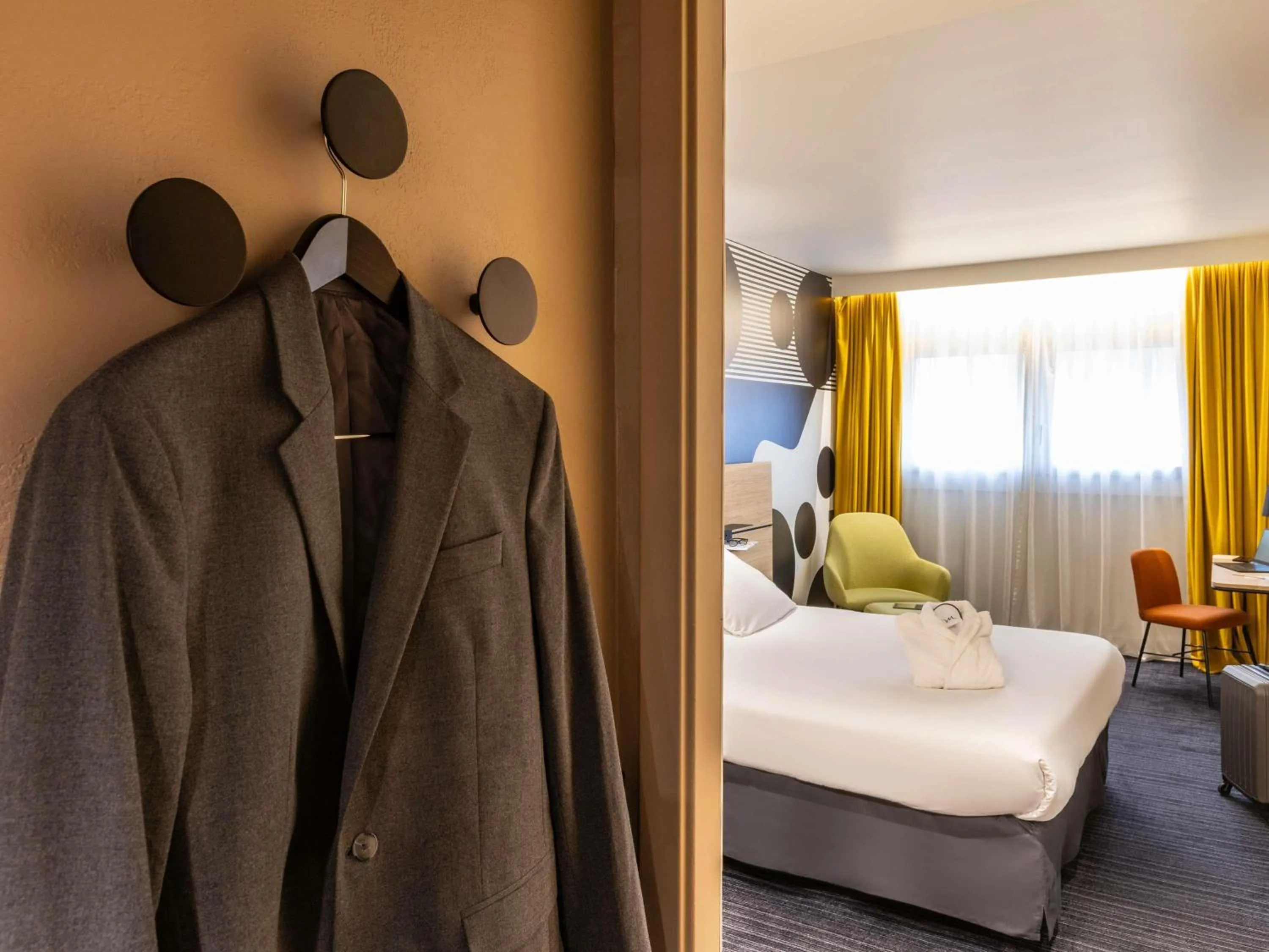 Bedroom, Bed in Mercure Metz Centre