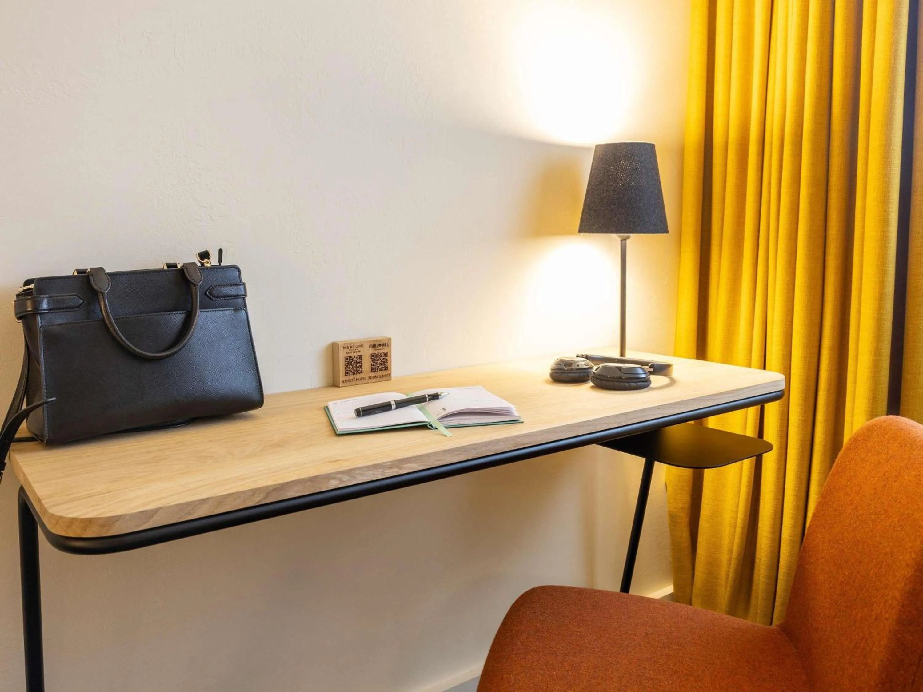 Bedroom in Mercure Metz Centre