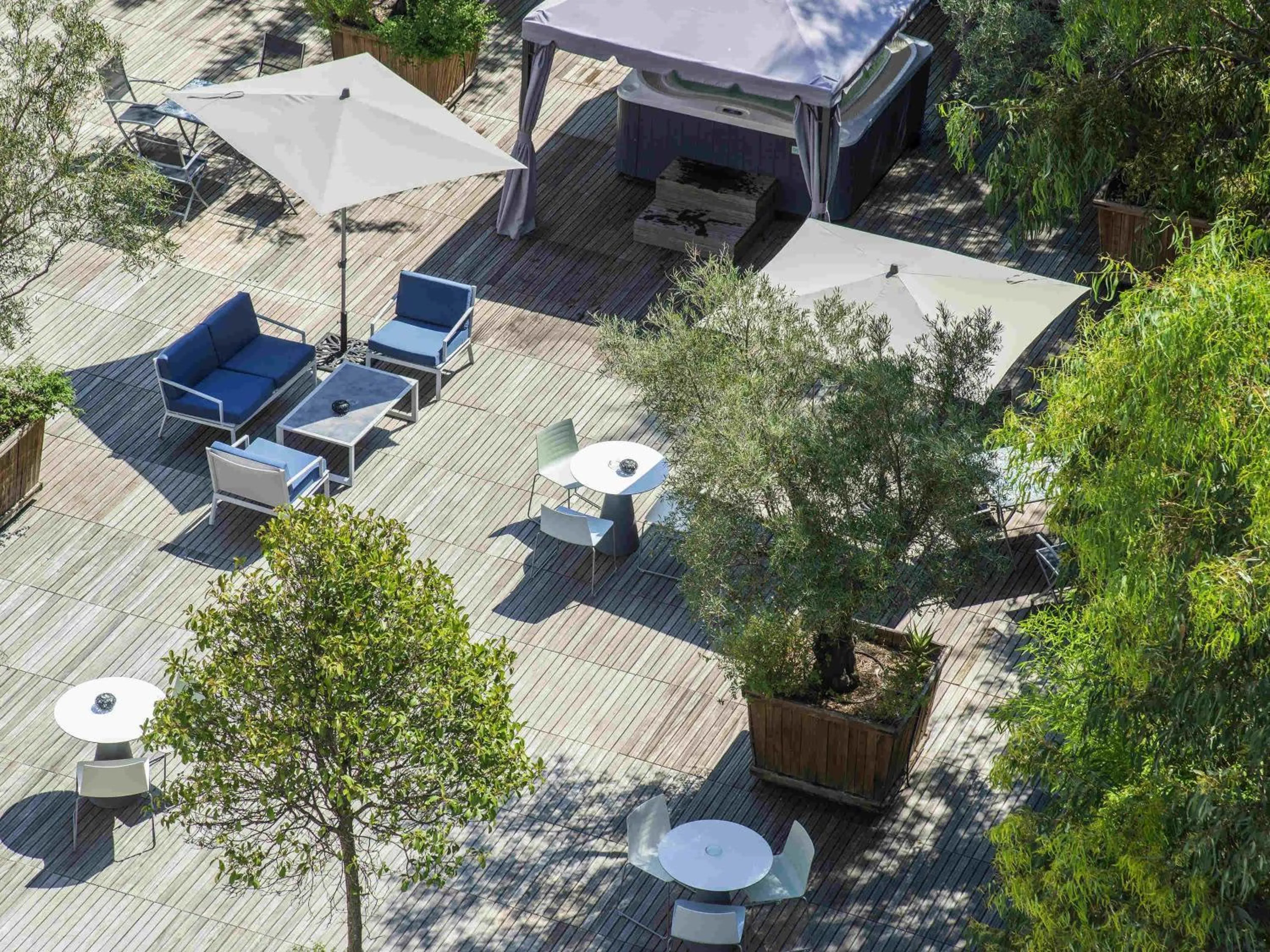 Property building in Mercure Ajaccio