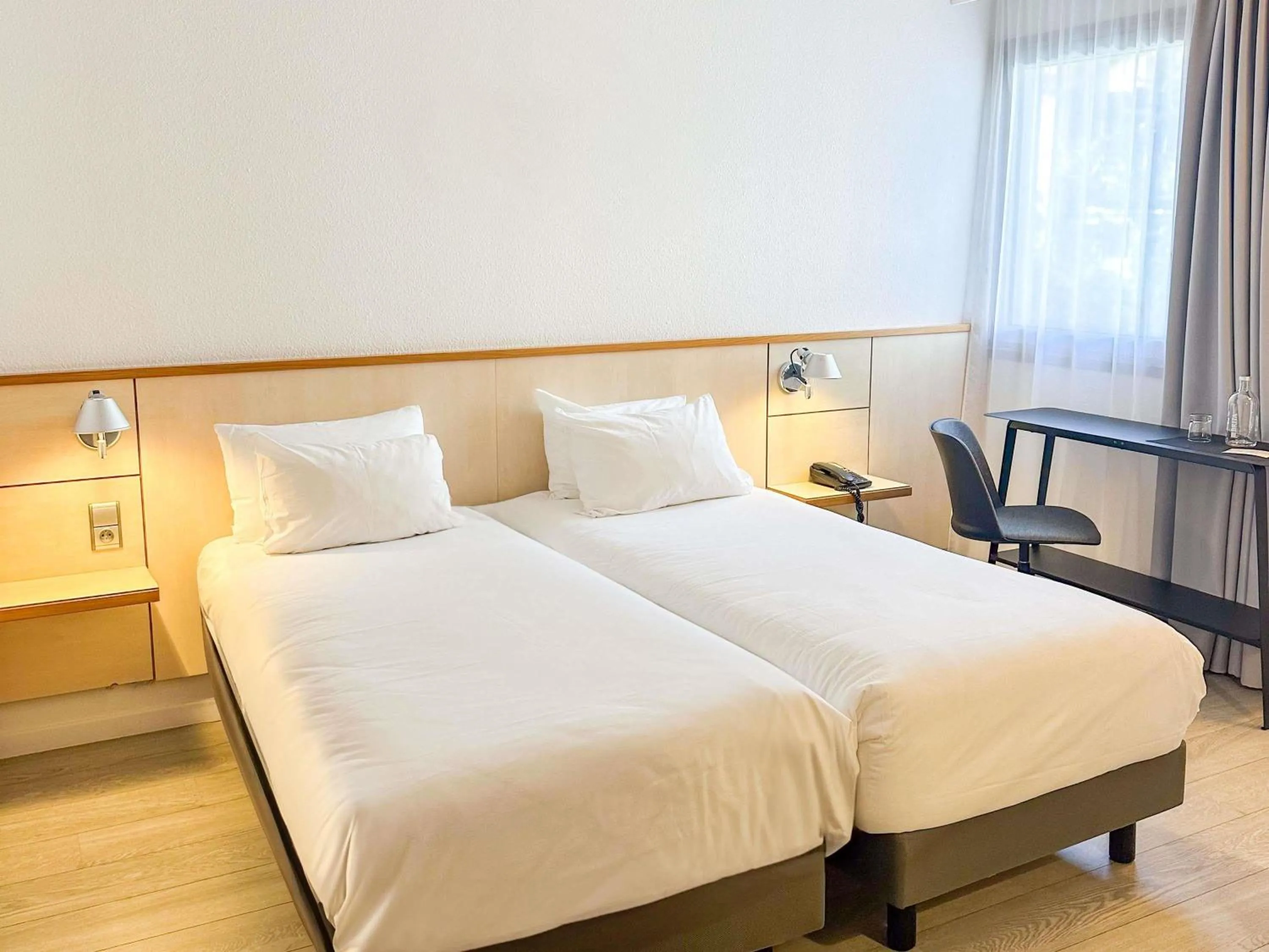 Bedroom, Bed in Mercure Ajaccio