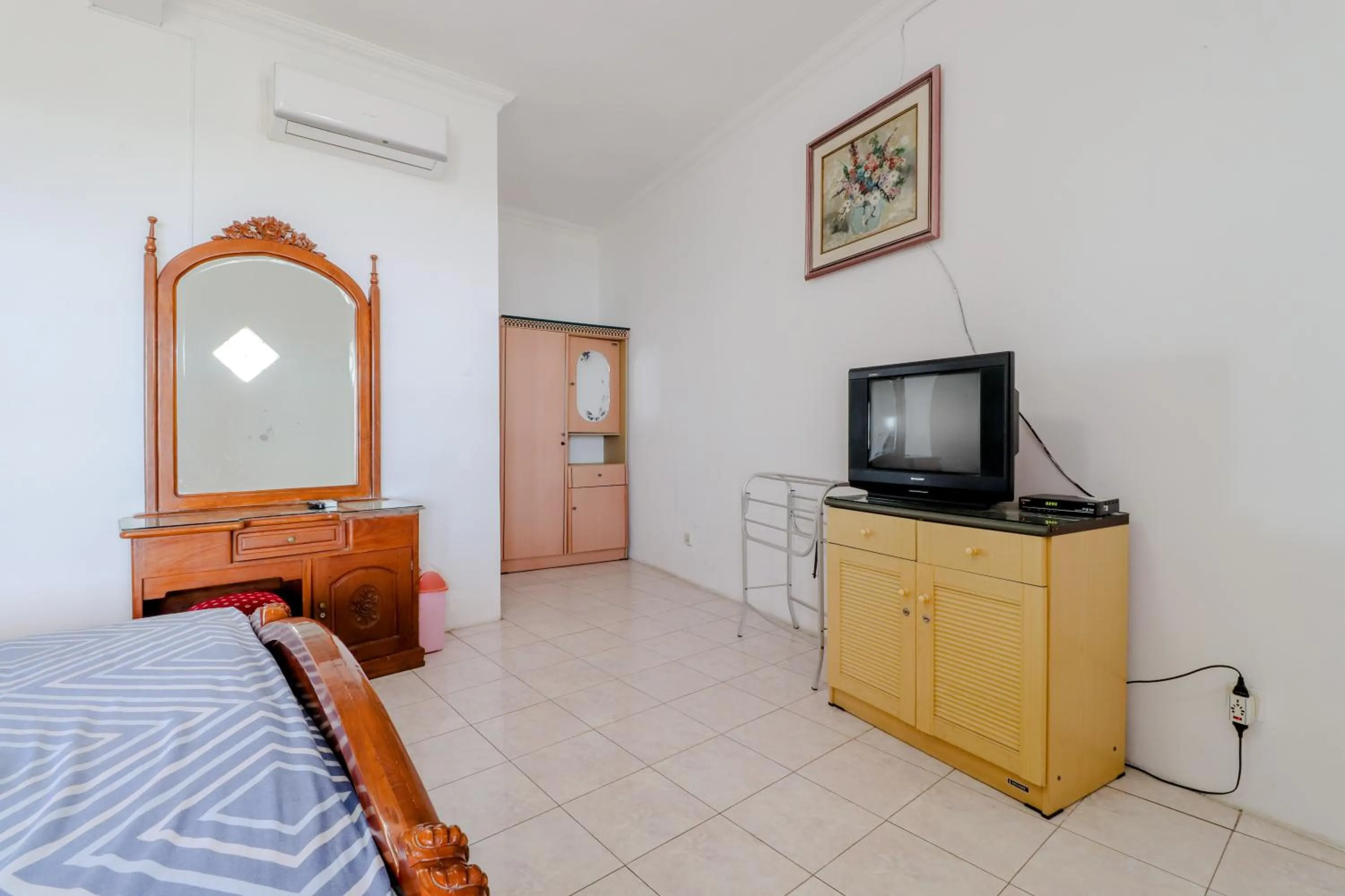 Bedroom, Bed in Adinda Beach Hotel and Villa