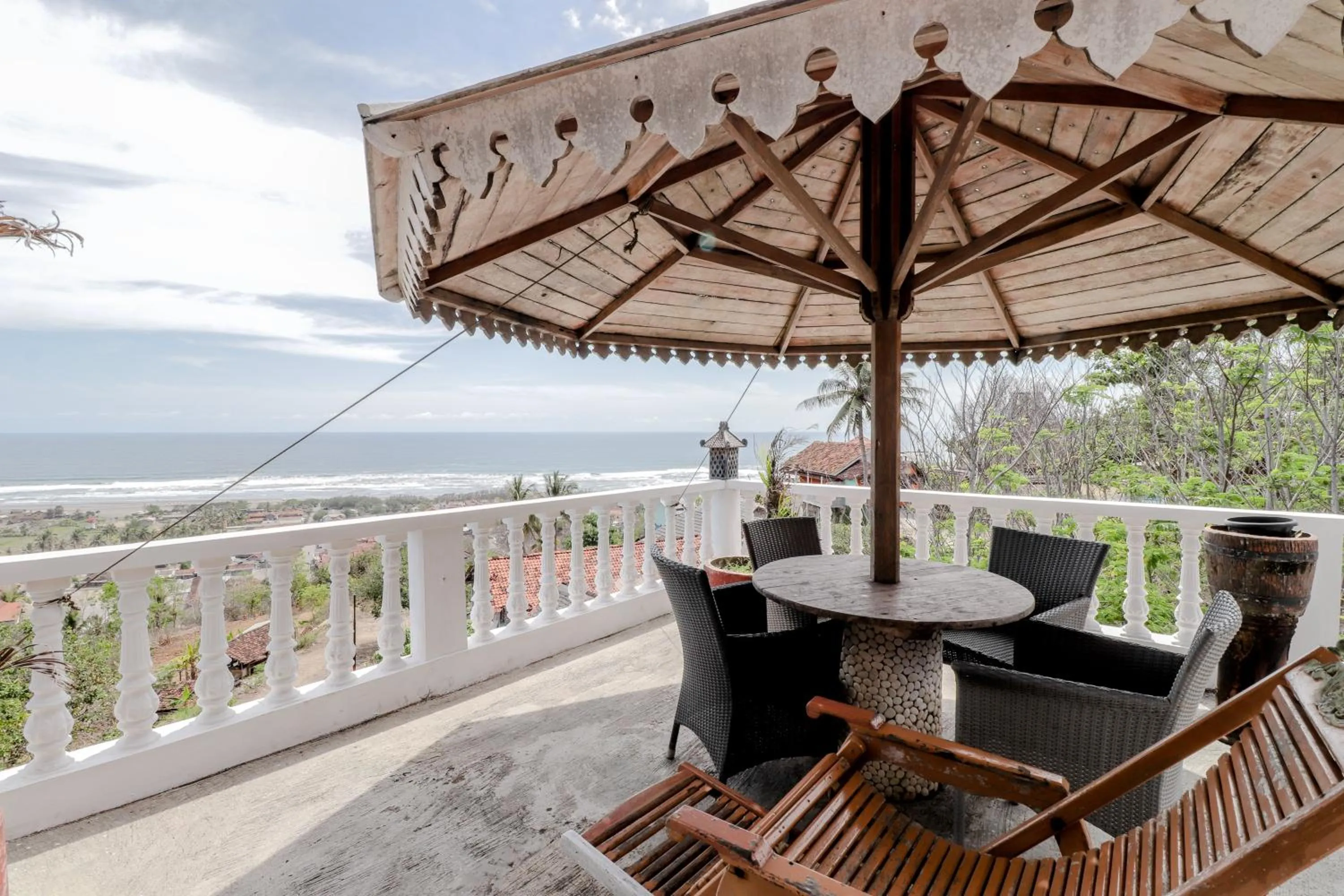 Balcony/Terrace in Adinda Beach Hotel and Villa