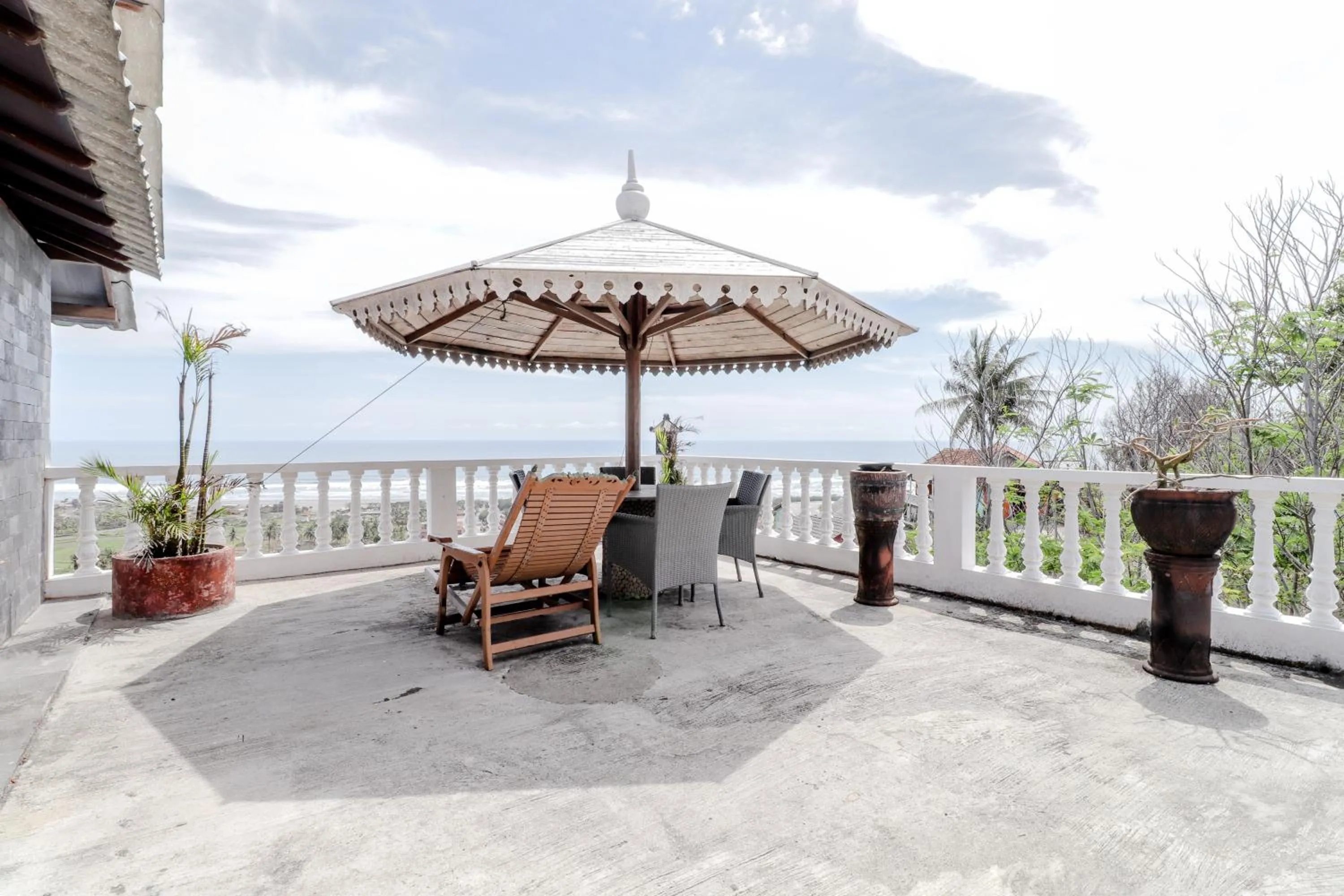 Balcony/Terrace in Adinda Beach Hotel and Villa